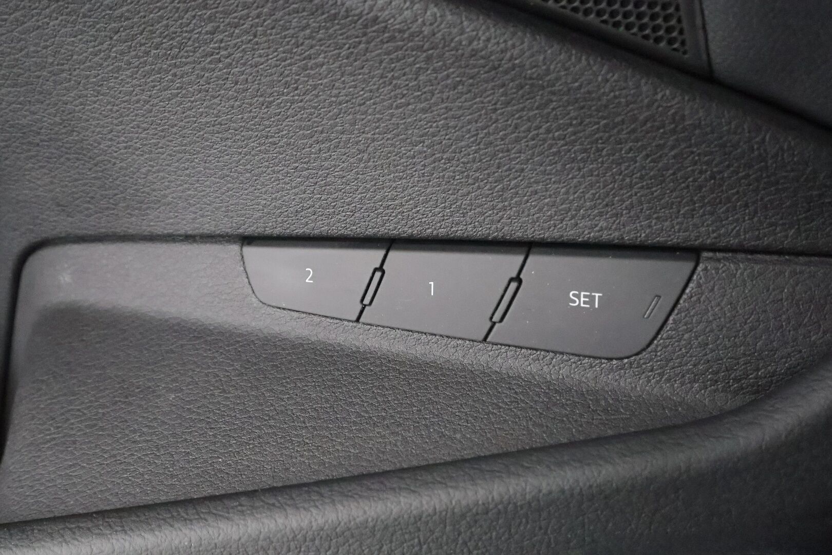 Audi e-tron 2022 Advanced 55 quattro S line - | ACC | Lisälämmitin | LED | P.kamera | muistipenkki | Keyless | Nahat | Apple&Android | Kahdet Renkaat |