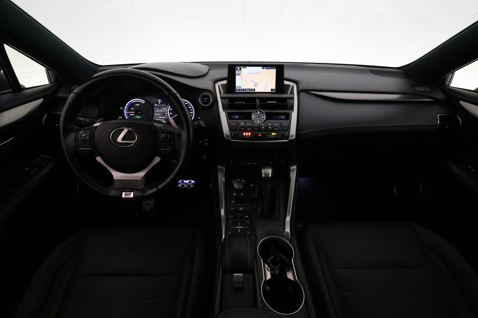 Lexus NX 2017 300h Hybrid A AWD F Sport **HUD / Adapt.Vakkari / LED-valot / P.kamera / Lasikattoluukku /  Nahkaverhoilu / Navi** - Kahdet Renkaat