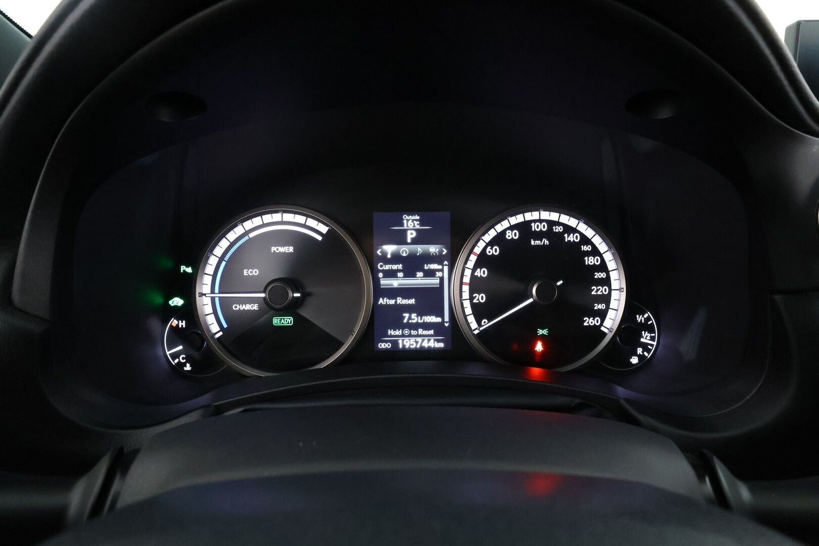 Lexus NX 2017 300h Hybrid A AWD F Sport **HUD / Adapt.Vakkari / LED-valot / P.kamera / Lasikattoluukku /  Nahkaverhoilu / Navi** - Kahdet Renkaat