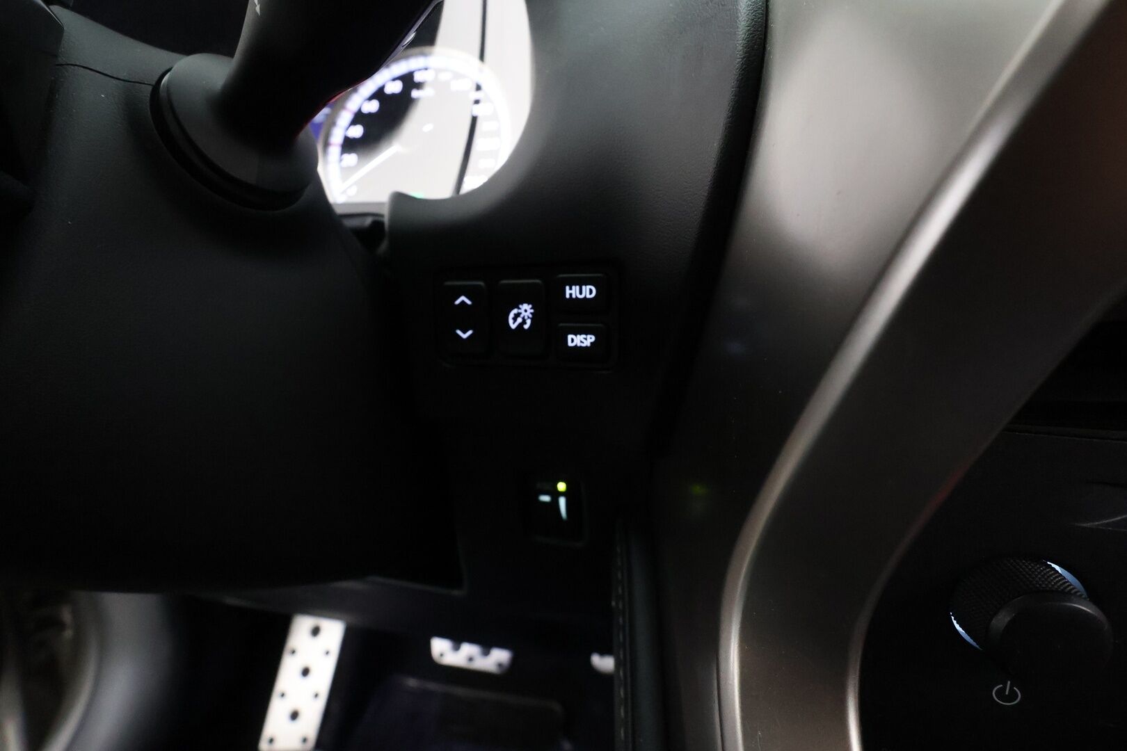 Lexus NX 2017 300h Hybrid A AWD F Sport **HUD / Adapt.Vakkari / LED-valot / P.kamera / Lasikattoluukku /  Nahkaverhoilu / Navi** - Kahdet Renkaat