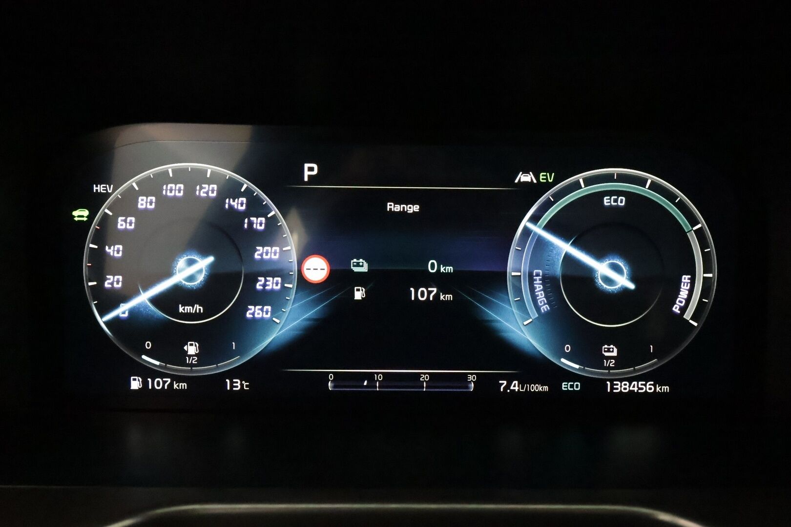 Kia Sorento 2021 1,6 T-GDI Plug-in Hybrid AWD Business Luxury AT 7-P * ACC / HUD / Bose / Panorama / Koukku / Ilmastoidut nahat * - 360° / Kahdet renkaat aluvanteilla / Merkkihuollettu / Huippuvarusteet - HULLUT AVAJAISHULINAT KORKOTARJOUS 3,29 %