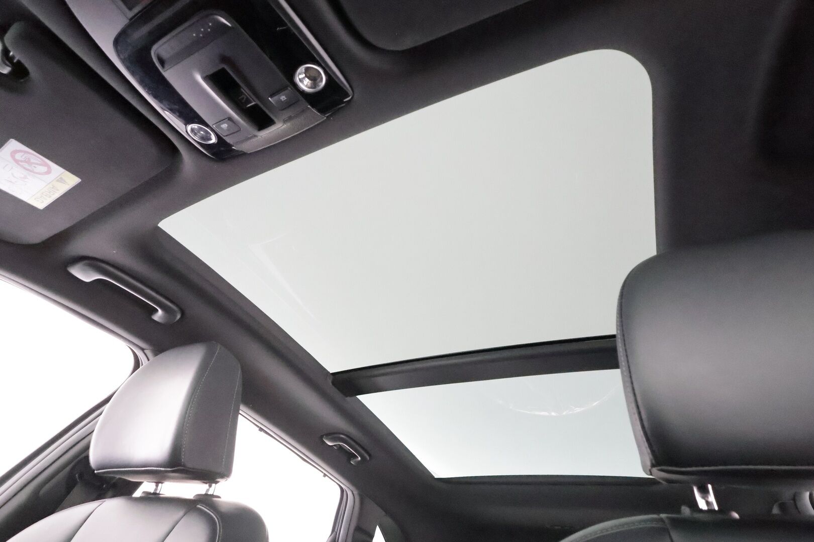 Kia Sorento 2021 1,6 T-GDI Plug-in Hybrid AWD Business Luxury AT 7-P * ACC / HUD / Bose / Panorama / Koukku / Ilmastoidut nahat * - 360° / Kahdet renkaat aluvanteilla / Merkkihuollettu / Huippuvarusteet - HULLUT AVAJAISHULINAT KORKOTARJOUS 3,29 %