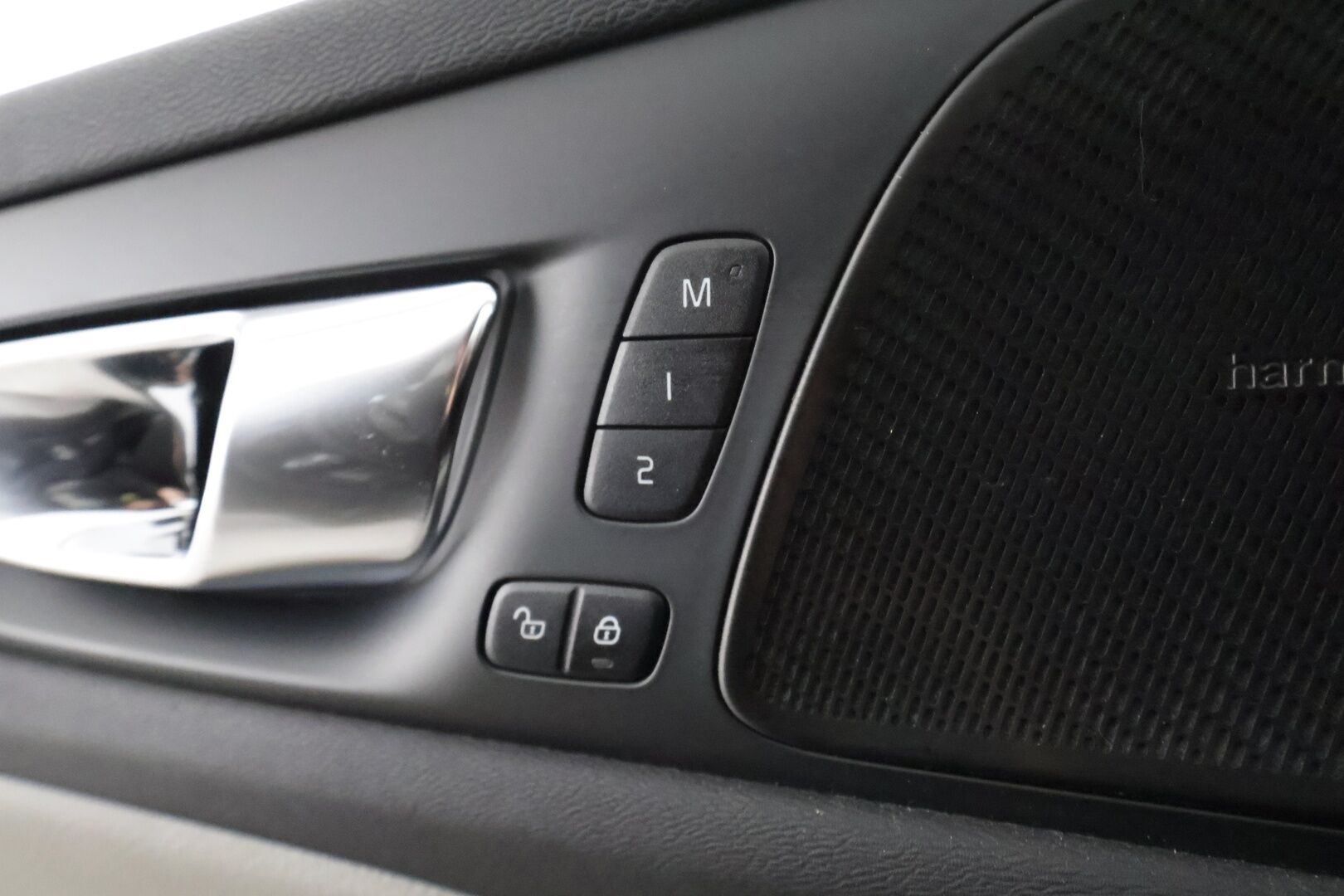 Volvo V60 2020 T6 TwE AWD Business Inscription aut - | ACC | Webasto | Koukku | Muistipenkki | H/K | Full LED | Sporttinahat | Keyless | Apple&Android | Kahdet Renkaat | 