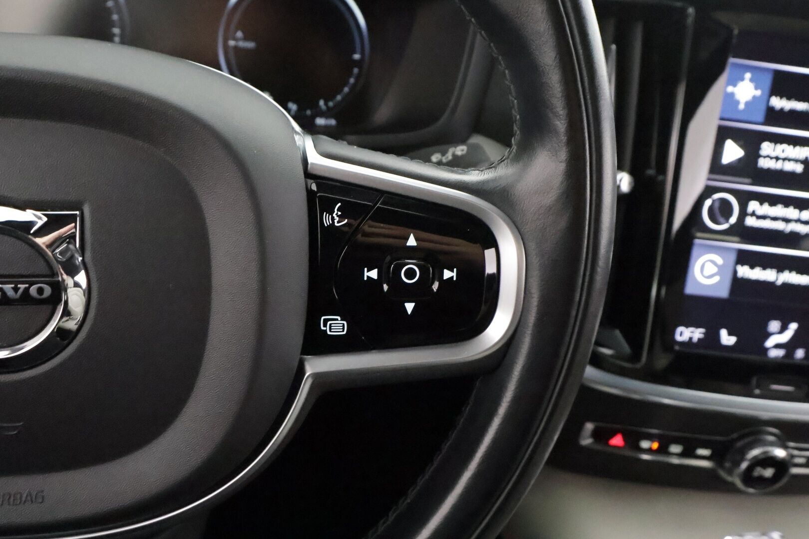 Volvo V60 2020 T6 TwE AWD Business Inscription aut - | ACC | Webasto | Koukku | Muistipenkki | H/K | Full LED | Sporttinahat | Keyless | Apple&Android | Kahdet Renkaat | 