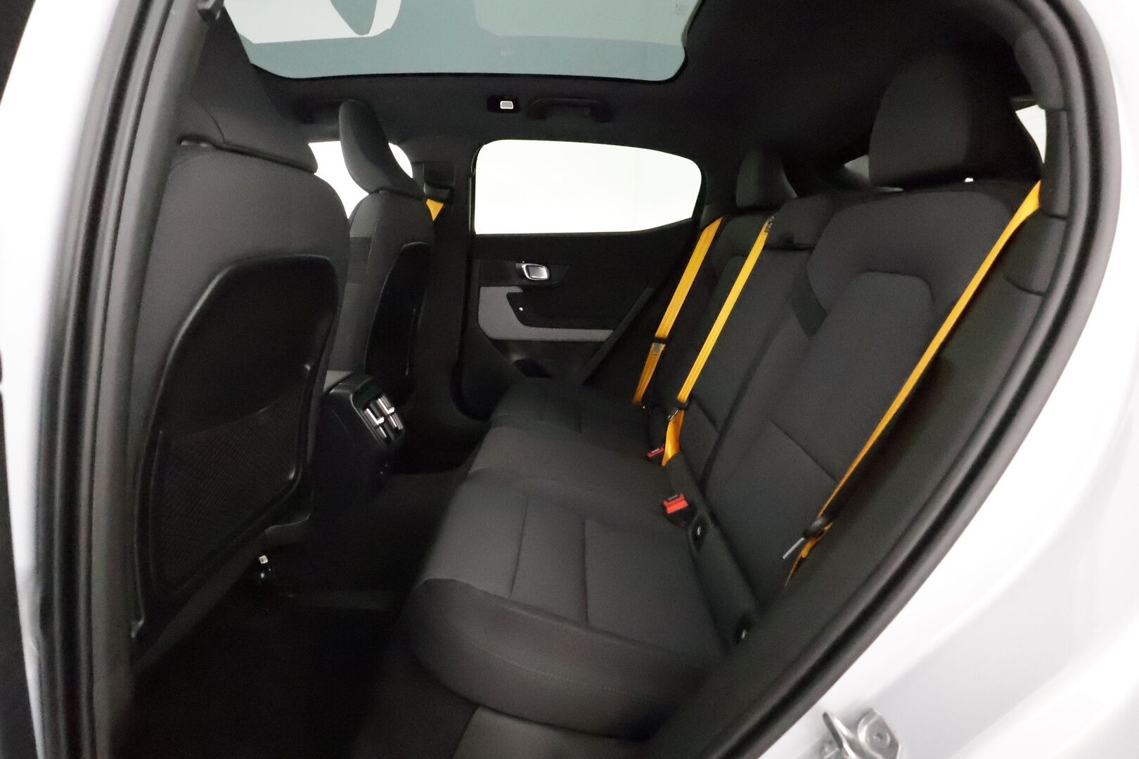 Polestar 2 2022 Long Range Dual Motor Performance, 300kW, 78kWh **Lämpöpumppu / Koukku / HarmanKardon / Lasikatto / Muistipenkki / 360 Kamera / Apple&Android / Keyless** - 3,99 % KORKOTARJOUS TÄHÄN AUTOON - Performance & Pilot & Plus -paketit / Akku kuntotarkistettu / Kahdet vanteet