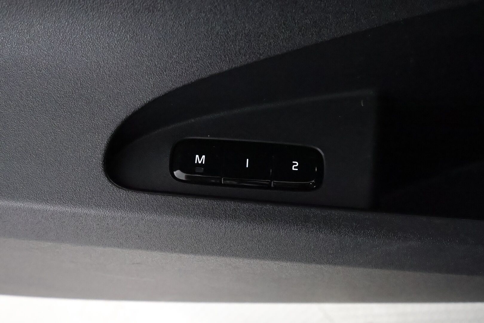 Polestar 2 2022 Long Range Dual Motor Performance, 300kW, 78kWh **Lämpöpumppu / Koukku / HarmanKardon / Lasikatto / Muistipenkki / 360 Kamera / Apple&Android / Keyless** - 3,99 % KORKOTARJOUS TÄHÄN AUTOON - Performance & Pilot & Plus -paketit / Akku kuntotarkistettu / Kahdet vanteet