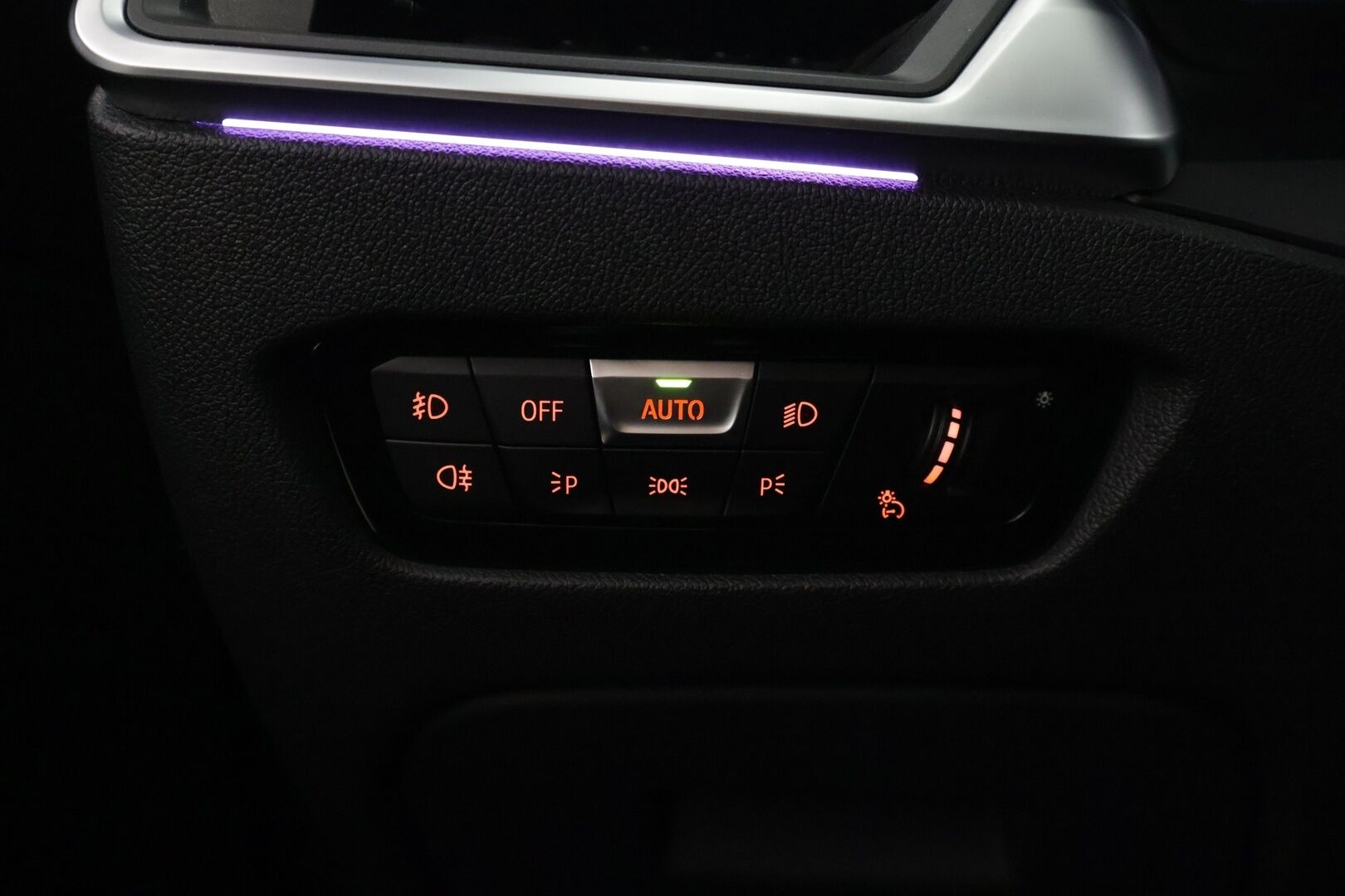 BMW 330 2021 G20 Sedan 330e A xDrive Business M Sport * LASER / Hifit / Koukku / Muistipenkit / Comfort acces / HUD* - Osta nyt, maksa vasta ensi vuonna