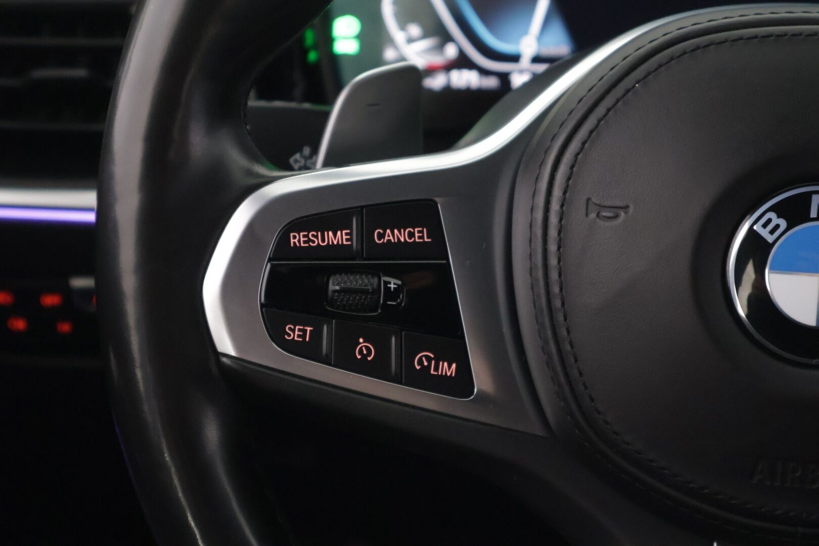 BMW 330 2021 G20 Sedan 330e A xDrive Business M Sport * LASER / Hifit / Koukku / Muistipenkit / Comfort acces / HUD* - Osta nyt, maksa vasta ensi vuonna