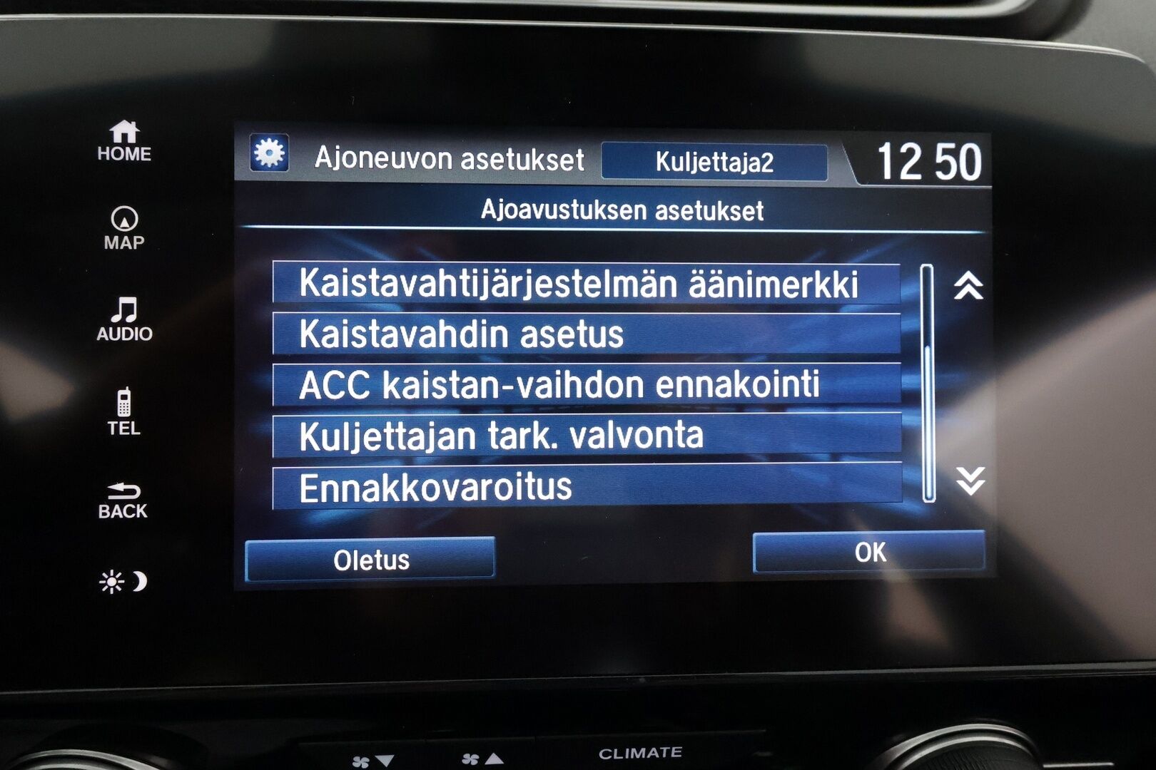 Honda CR-V 2019 Hybrid Executive AWD AT - 3,99 % KORKOTARJOUS TÄHÄN AUTOON - Adapt.Vakkari / HUD / Vetokoukku / Nahkasisusta / Panorama / Peruutuskamera / BLIS / Merkkihuollot / Lohko & Sisäpistoke / Supervarusteet!