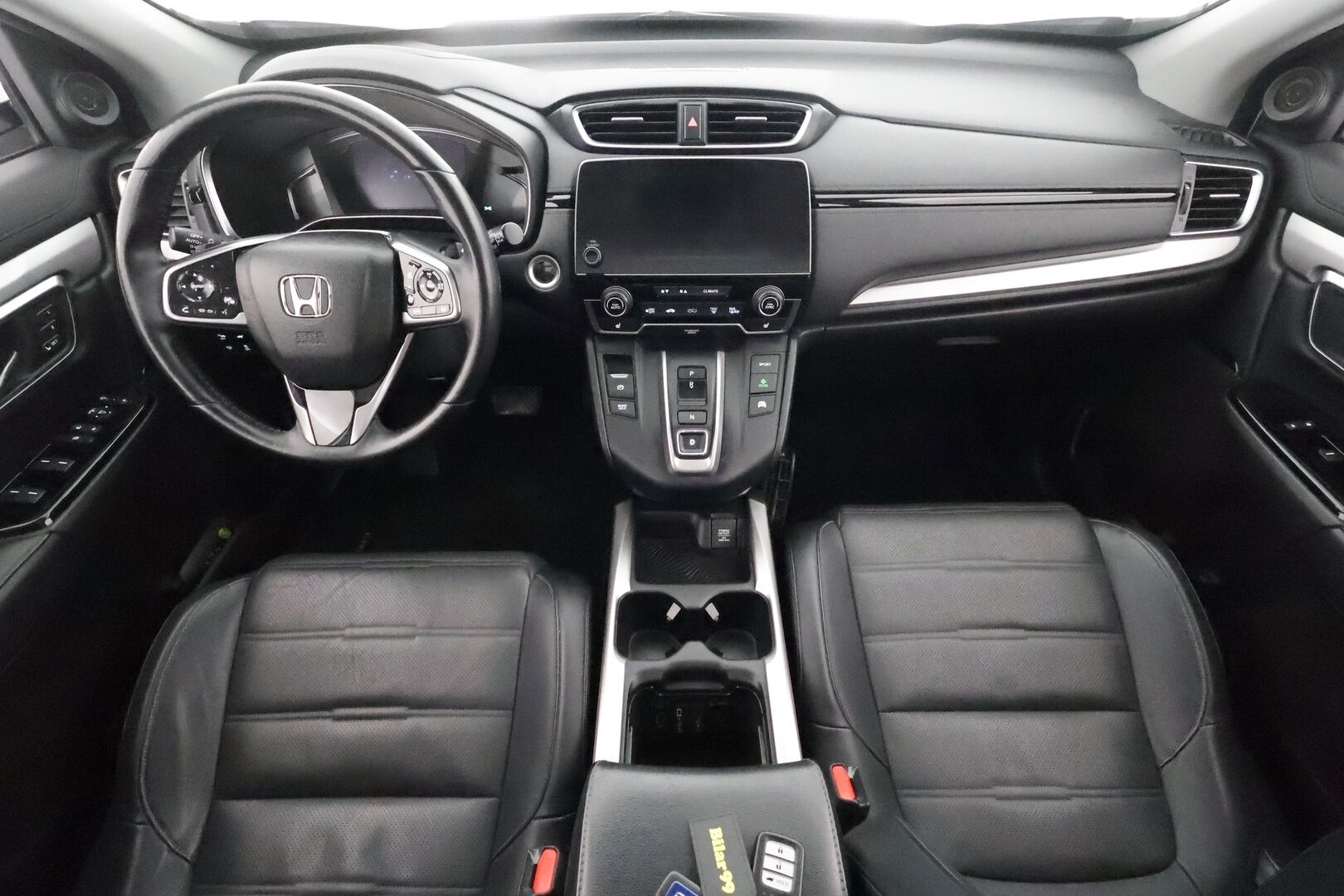 Honda CR-V 2019 Hybrid Executive AWD AT - 3,99 % KORKOTARJOUS TÄHÄN AUTOON - Adapt.Vakkari / HUD / Vetokoukku / Nahkasisusta / Panorama / Peruutuskamera / BLIS / Merkkihuollot / Lohko & Sisäpistoke / Supervarusteet!