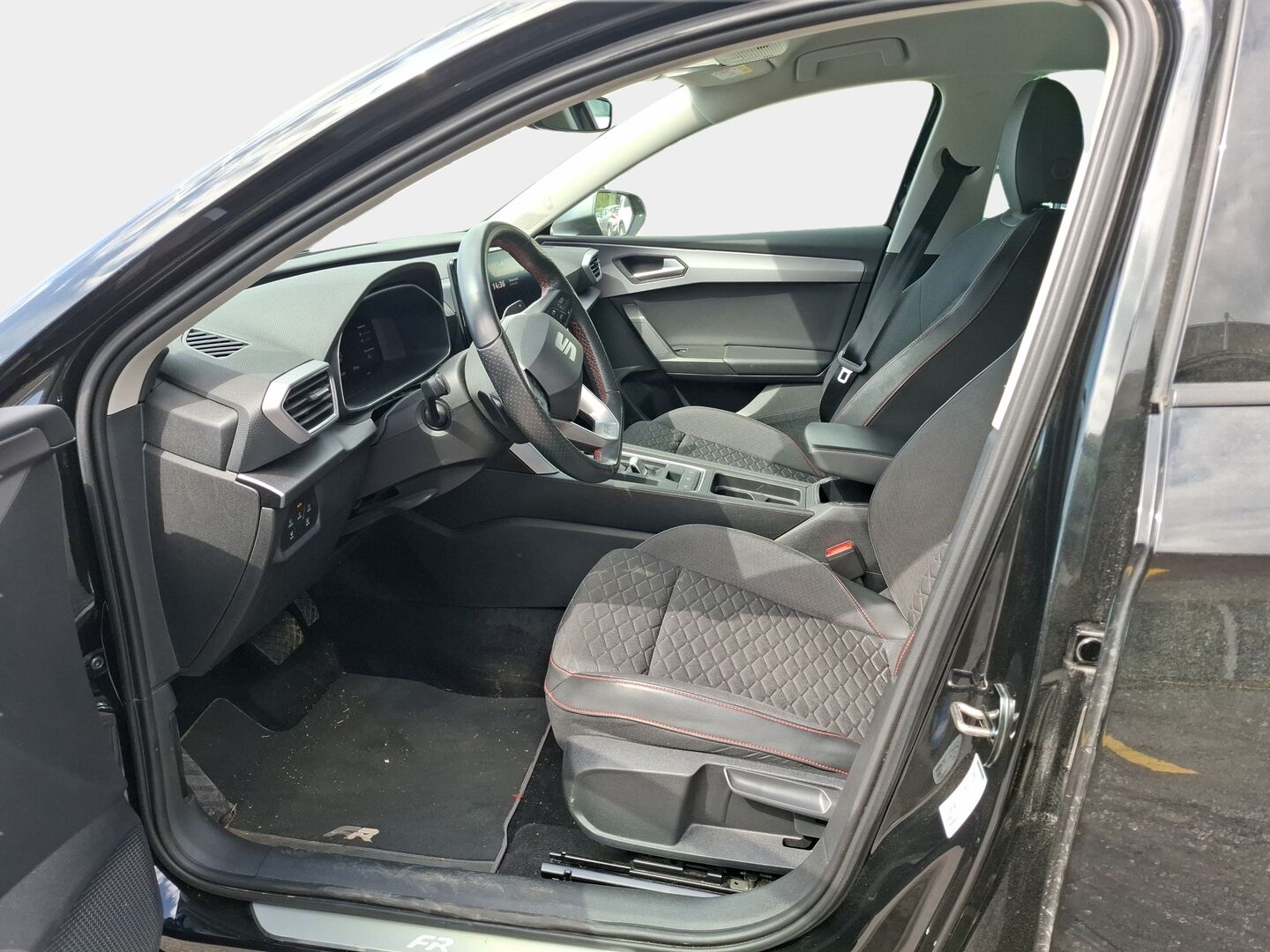 Seat Leon 2021 1,4 PHEV 204 eHybrid FR DSG - Vakkari | P. Kamera | Navi | KeyLessGo | FR-Line
