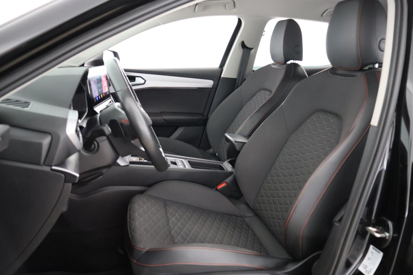 Seat Leon 2021 1,4 PHEV 204 eHybrid FR DSG - SoH 91,9% | Vakkari | LED |  P. Kamera | Navi | KeyLessGo | Apple & Android