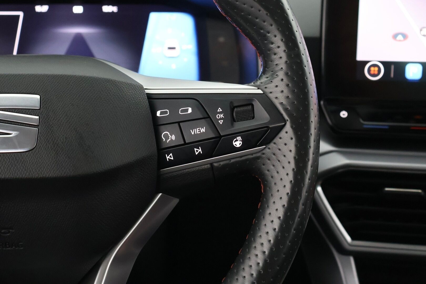 Seat Leon 2021 1,4 PHEV 204 eHybrid FR DSG - SoH 91,9% | Vakkari | LED |  P. Kamera | Navi | KeyLessGo | Apple & Android