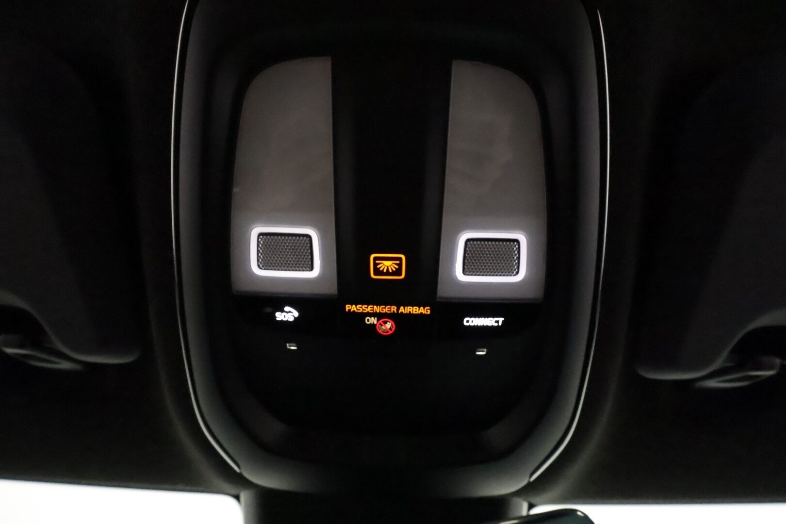 Polestar 2 2024 Standard range Single motor Plus Pack, 200kW, 69kWh **Facelift / Adapt.vakkari / H&K / Muistipenkki / Lasikatto** - 3,99 % KORKOTARJOUS TÄHÄN AUTOON 31.8. ASTI! - 1.Om Suomi-auto / Kahdet renkaat aluvanteilla / 360º / Navi / KeylessGo / Pixel-LED / Digimittaristo / Lämpöpumppu