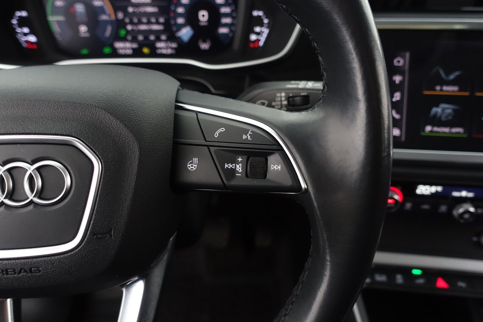 Audi Q3 2021 Sportback Business 45 TFSI e 180 kW S tronic Electrified Edition - | ACC | Digimittaristo | Koukku | P.Kamera | Sporttipenkit | 2x Renkaat & Vanteet |