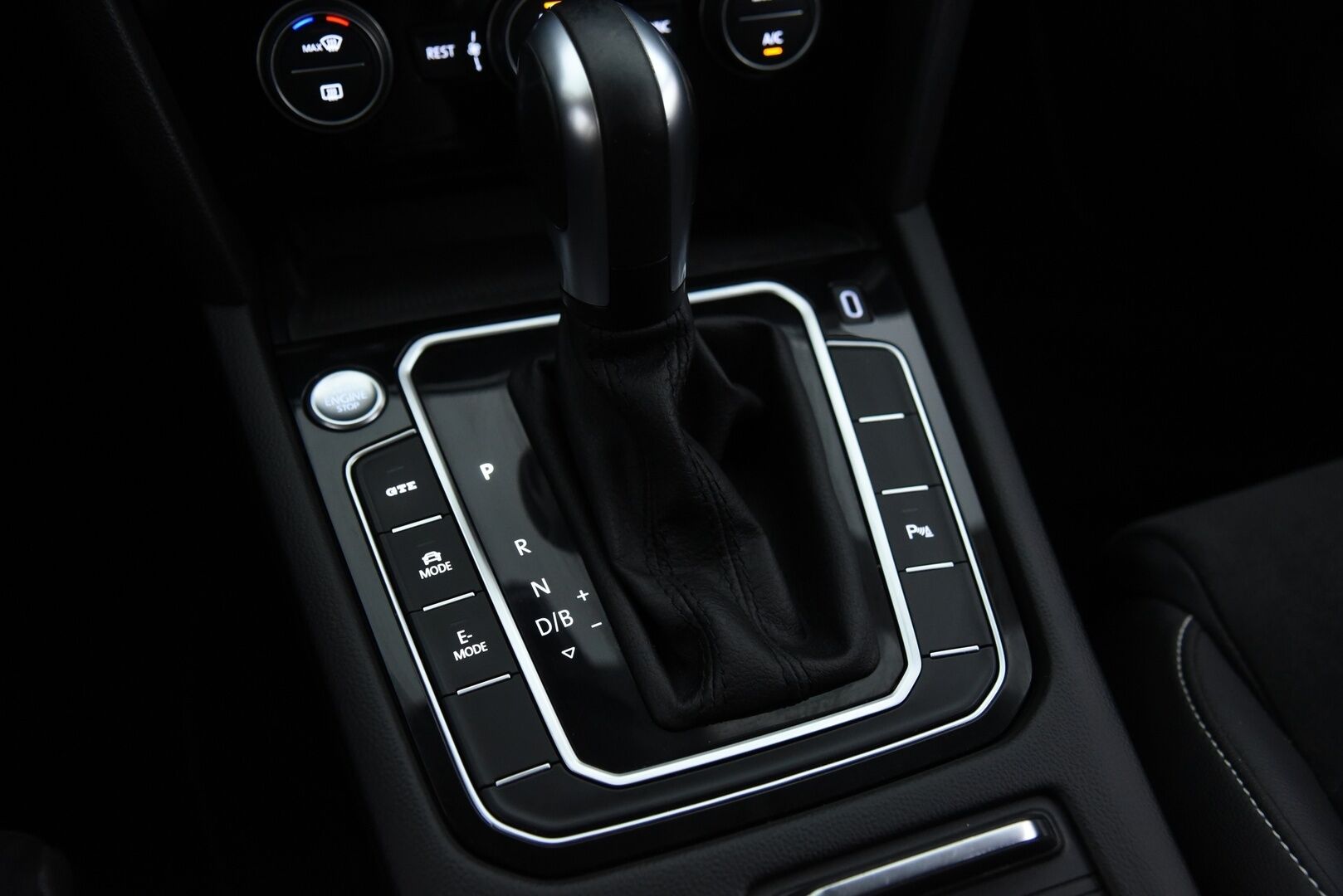 VOLKSWAGEN PASSAT 2020 1.4 TSI GTE Plug-in Executive - Adapt. Vakkari | Matrix-LED | Koukku |P-Kamera | Nahka-alcantara | Navi 
