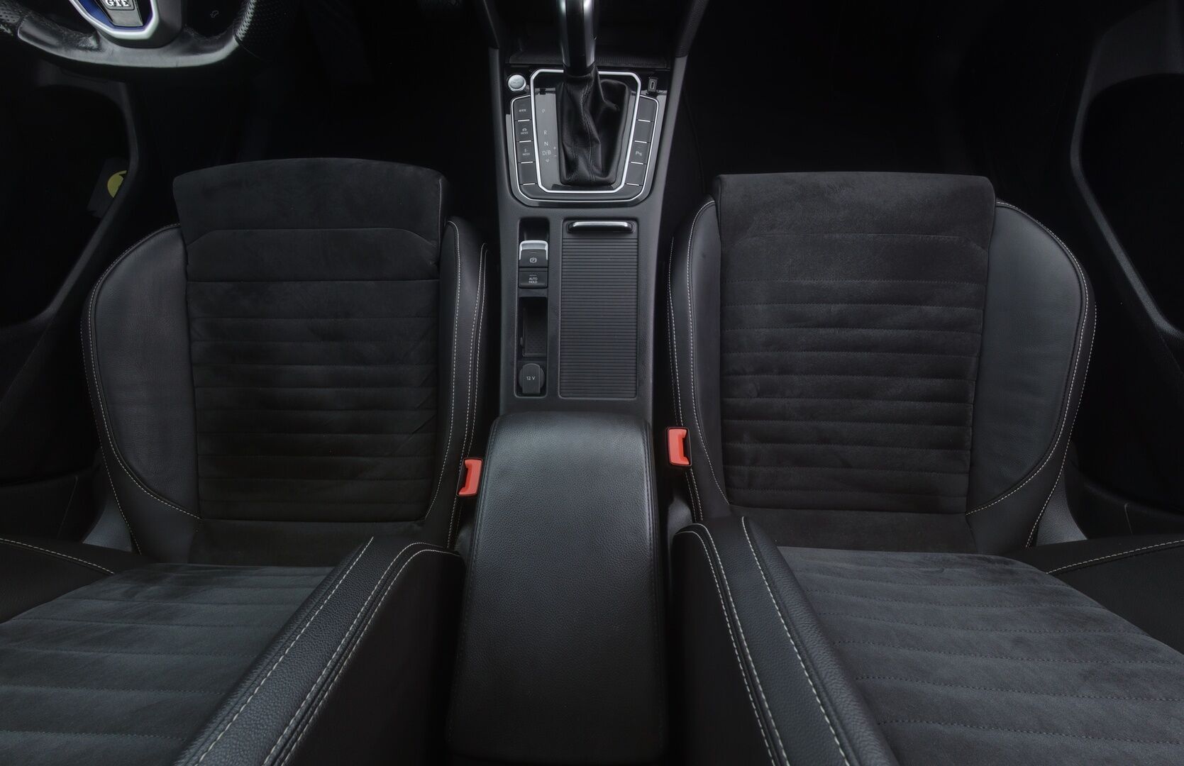 VOLKSWAGEN PASSAT 2020 1.4 TSI GTE Plug-in Executive - Adapt. Vakkari | Matrix-LED | Koukku |P-Kamera | Nahka-alcantara | Navi 