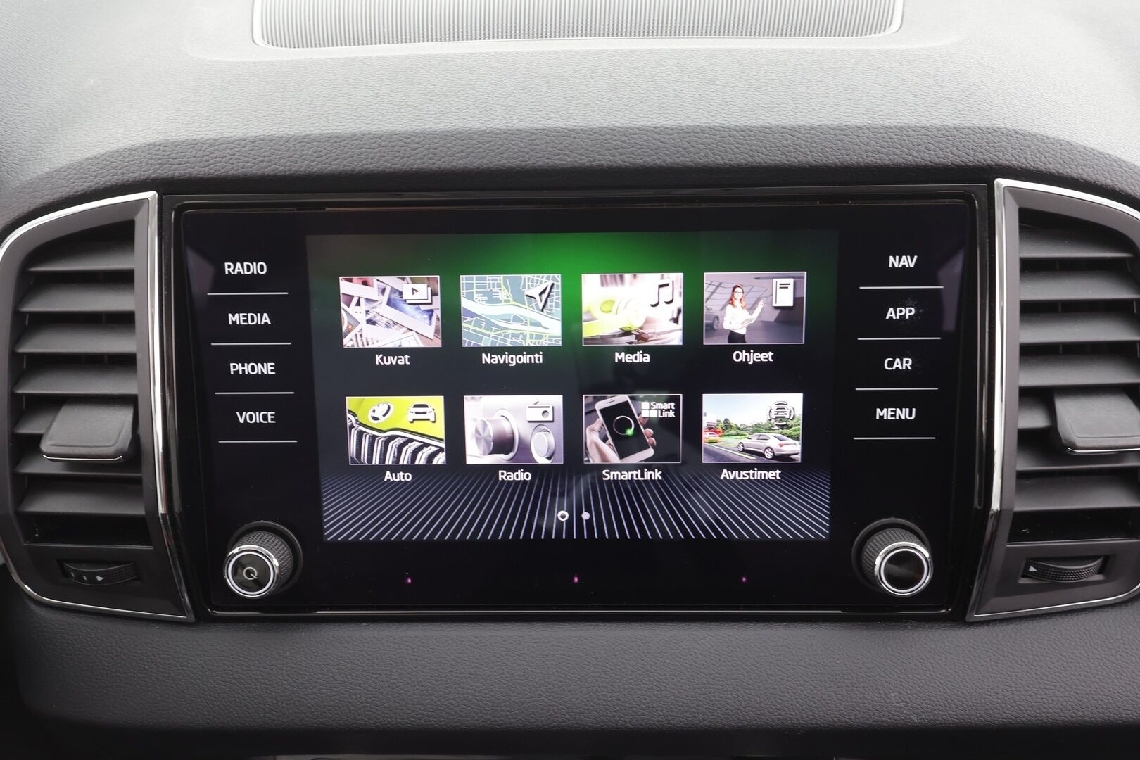 Skoda Karoq 2021 2,0 TDI 150 4x4 Style DSG - ACC | Webasto | Koukku  LED | P-Kamera | Canton | Kaistavahti | Keyless 