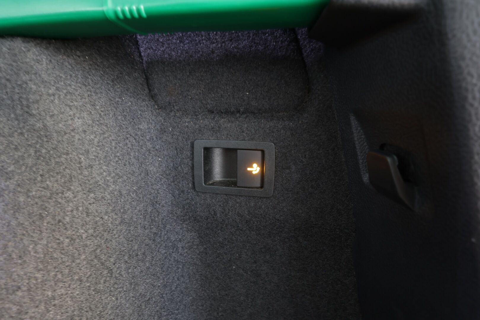 Skoda Karoq 2021 2,0 TDI 150 4x4 Style DSG - ACC | Webasto | Koukku  LED | P-Kamera | Canton | Kaistavahti | Keyless 