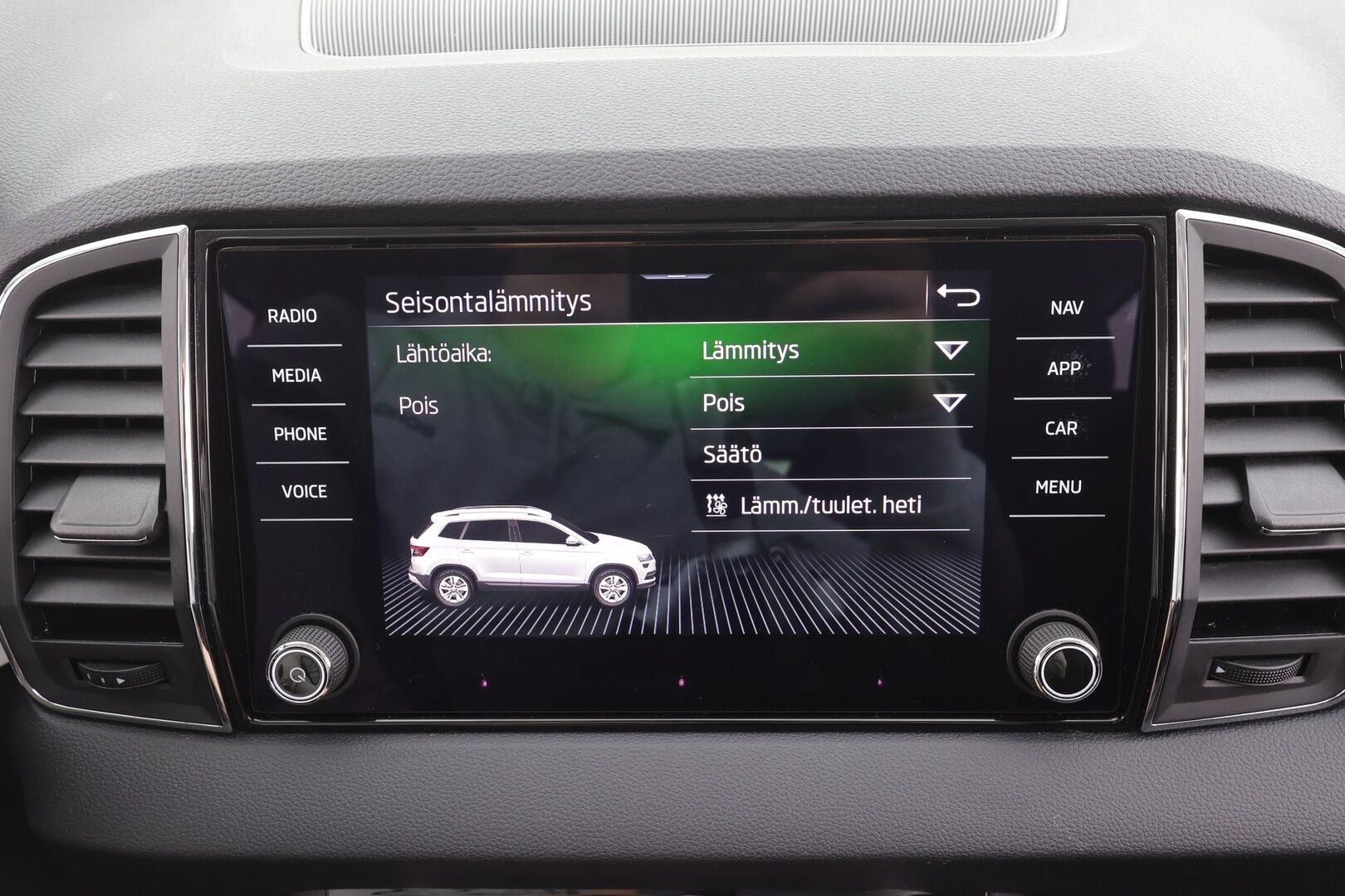 Skoda Karoq 2021 2,0 TDI 150 4x4 Style DSG - ACC | Webasto | Koukku  LED | P-Kamera | Canton | Kaistavahti | Keyless 