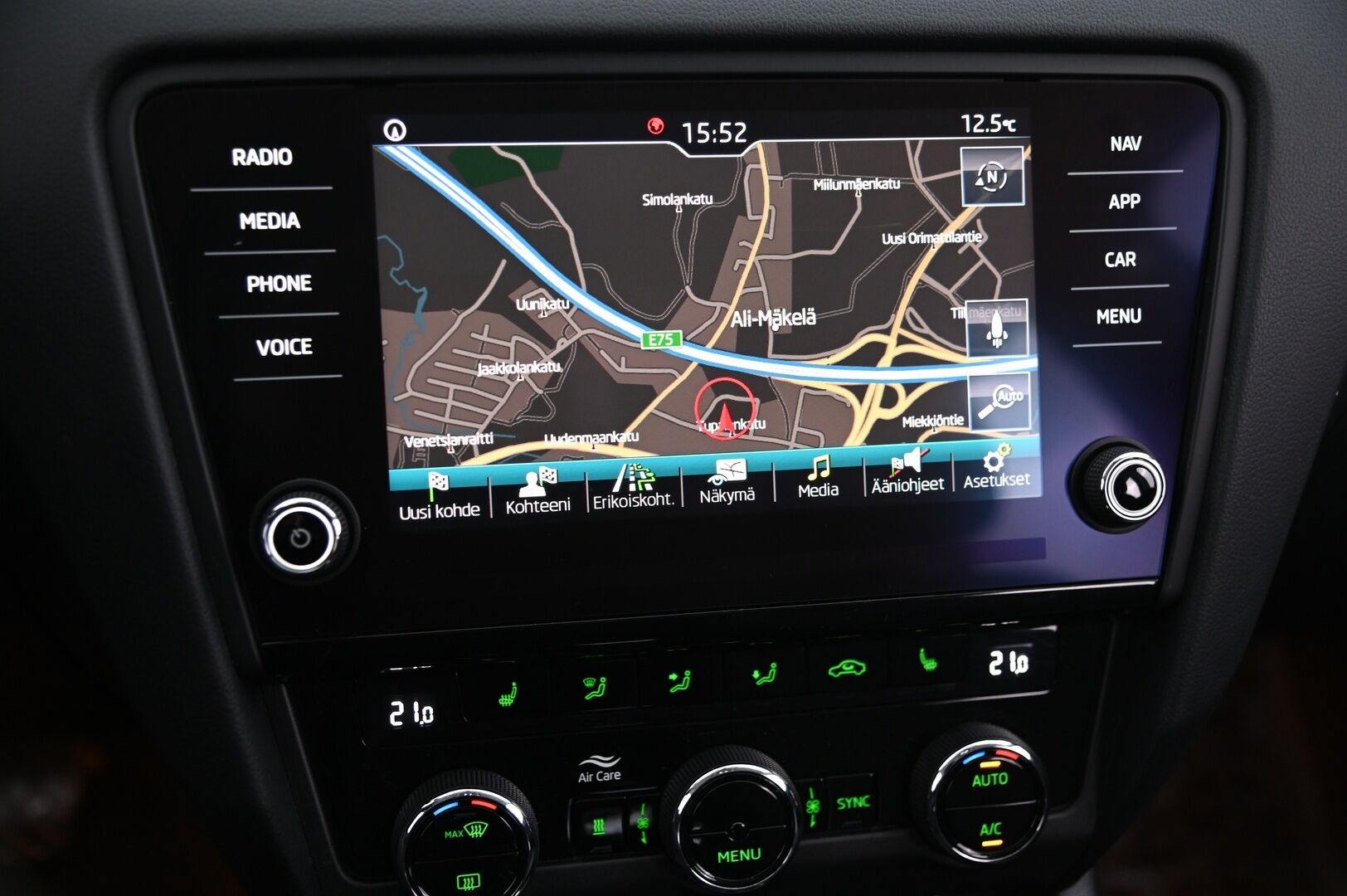 Skoda Octavia 2020 Combi 1,5 TSI G-TEC Style DSG Autom. *Webasto / Ratinlämmitin / ACC / Kessy / Peruutuskamera* - Kahdet renkaat alumiinivanteilla! / Hyvin huollettu*