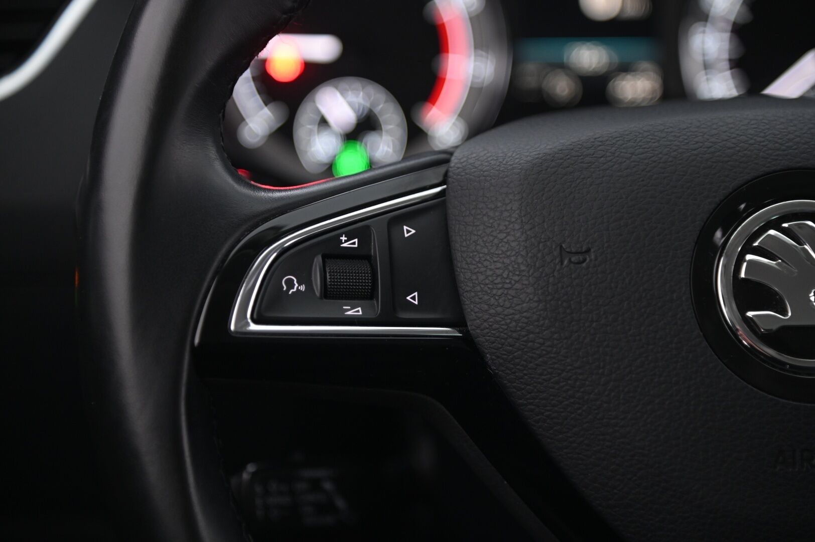 Skoda Octavia 2020 Combi 1,5 TSI G-TEC Style DSG Autom. *Webasto / Ratinlämmitin / ACC / Kessy / Peruutuskamera* - Kahdet renkaat alumiinivanteilla! / Hyvin huollettu*