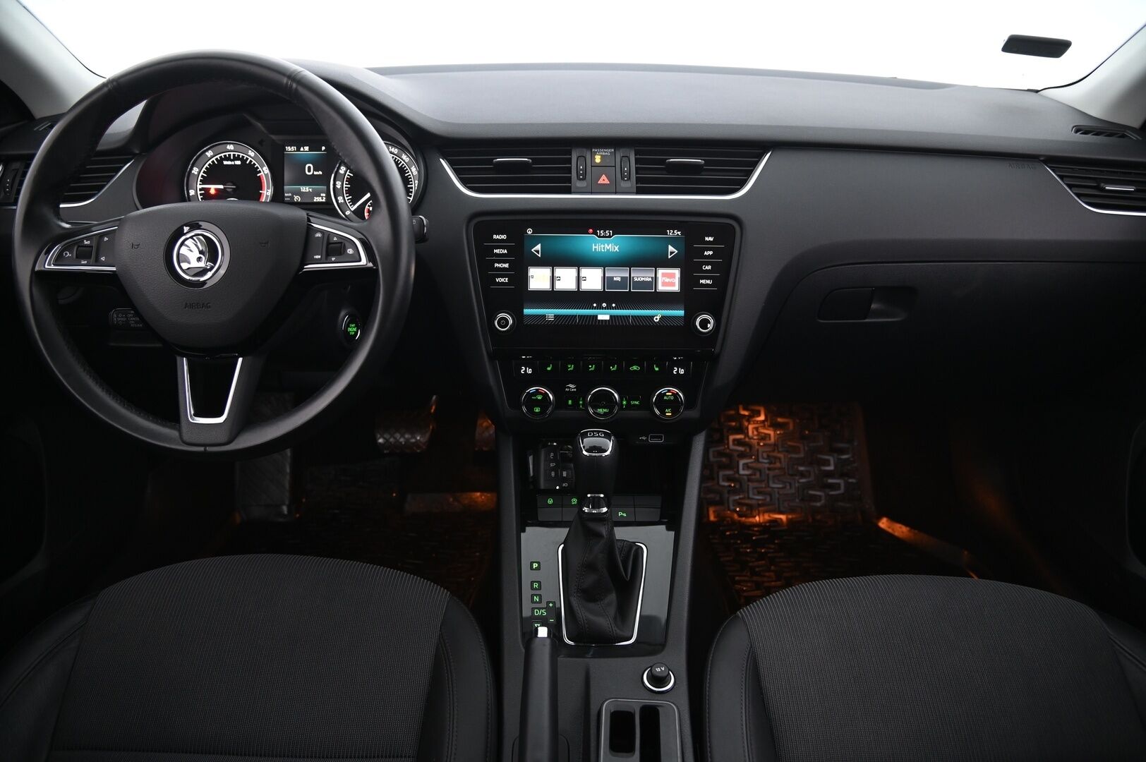 Skoda Octavia 2020 Combi 1,5 TSI G-TEC Style DSG Autom. *Webasto / Ratinlämmitin / ACC / Kessy / Peruutuskamera* - Kahdet renkaat alumiinivanteilla! / Hyvin huollettu*