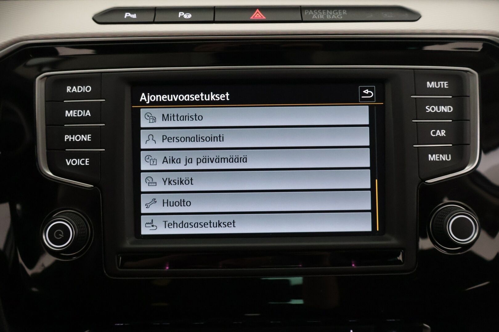 Volkswagen Passat 2016 Variant Alltrack 2,0 TSI 162 kW (220 hv) 4MOTION DSG *Adapt. Vakkari / Koukku / Webasto / P. Kamera / Ergoistuin* - Talvivarusteet / 2x renkaat ja vanteet / - HULLUT JOULUT KORKOTARJOUS 2,49% 