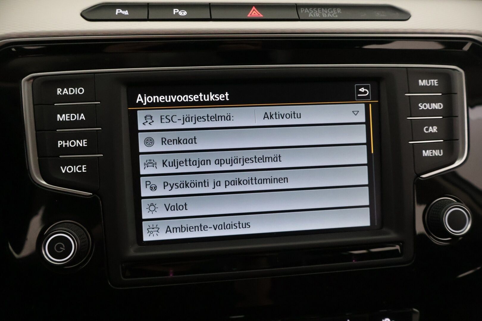 Volkswagen Passat 2016 Variant Alltrack 2,0 TSI 162 kW (220 hv) 4MOTION DSG *Adapt. Vakkari / Koukku / Webasto / P. Kamera / Ergoistuin* - *2x renkaat ja vanteet*