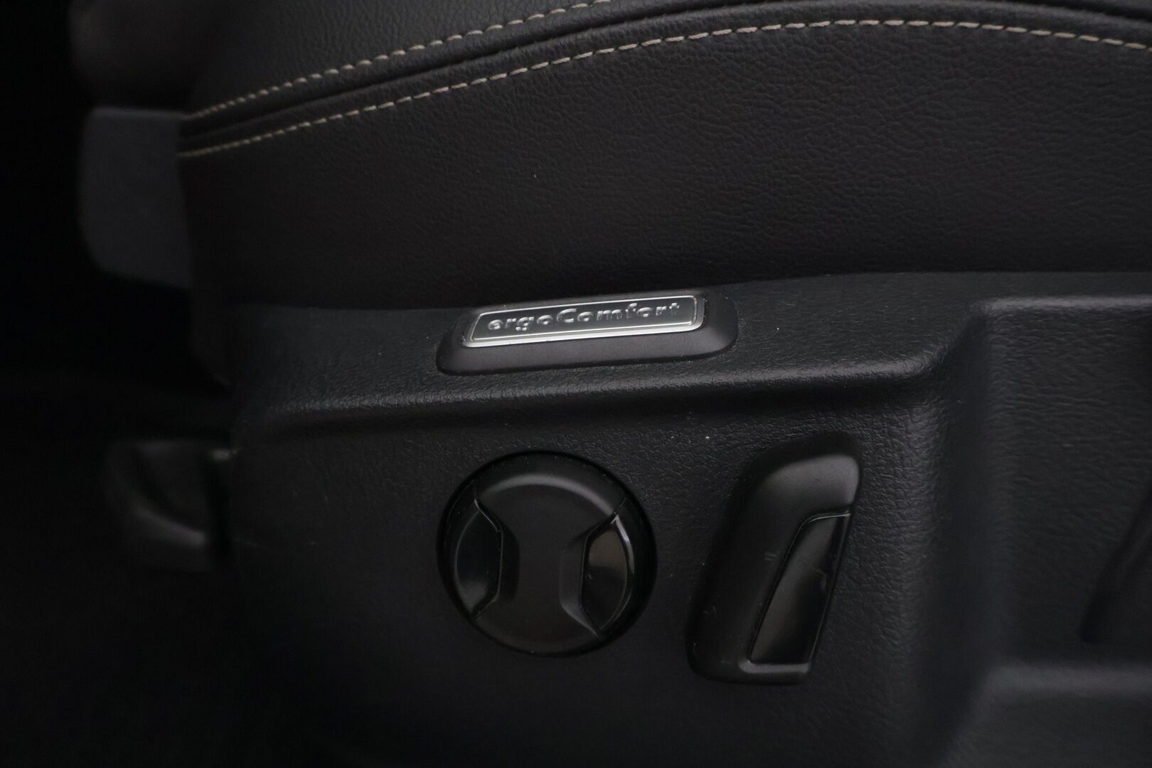 Volkswagen Passat 2016 Variant Alltrack 2,0 TSI 162 kW (220 hv) 4MOTION DSG *Adapt. Vakkari / Koukku / Webasto / P. Kamera / Ergoistuin* - Talvivarusteet / 2x renkaat ja vanteet / - HULLUT JOULUT KORKOTARJOUS 2,49% 