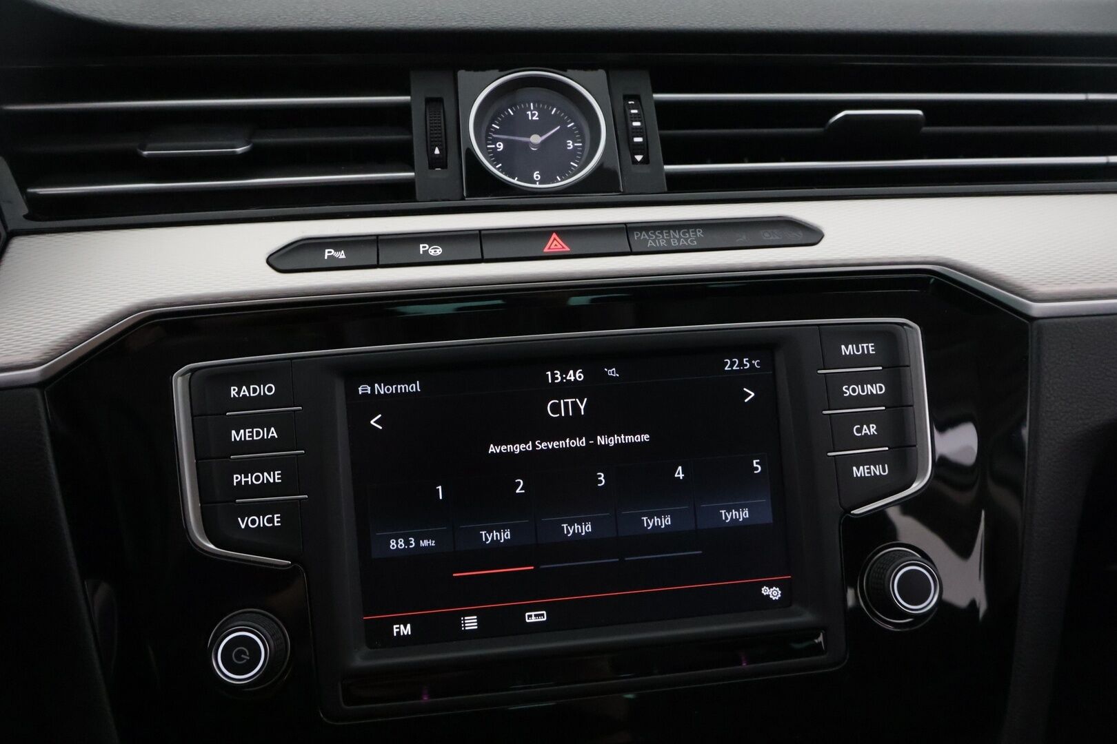 Volkswagen Passat 2016 Variant Alltrack 2,0 TSI 162 kW (220 hv) 4MOTION DSG *Adapt. Vakkari / Koukku / Webasto / P. Kamera / Ergoistuin* - *2x renkaat ja vanteet*