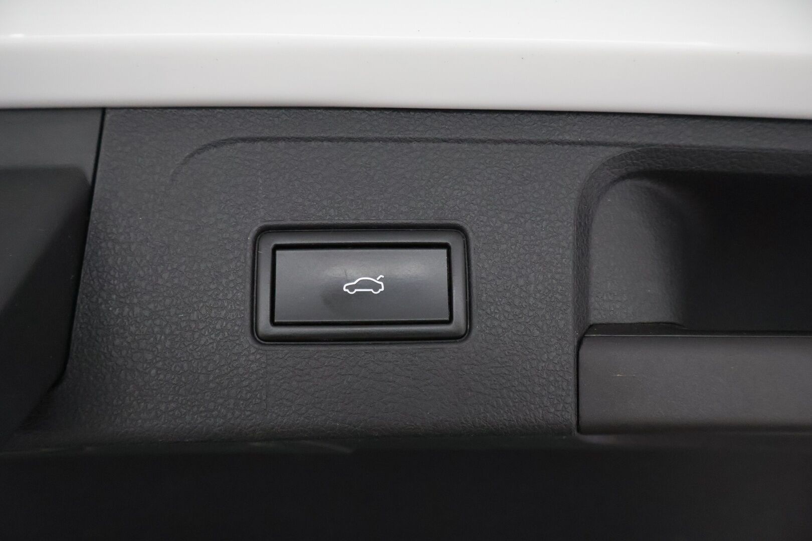 Volkswagen Passat 2016 Variant Alltrack 2,0 TSI 162 kW (220 hv) 4MOTION DSG *Adapt. Vakkari / Koukku / Webasto / P. Kamera / Ergoistuin* - Talvivarusteet / 2x renkaat ja vanteet / - HULLUT JOULUT KORKOTARJOUS 2,49% 