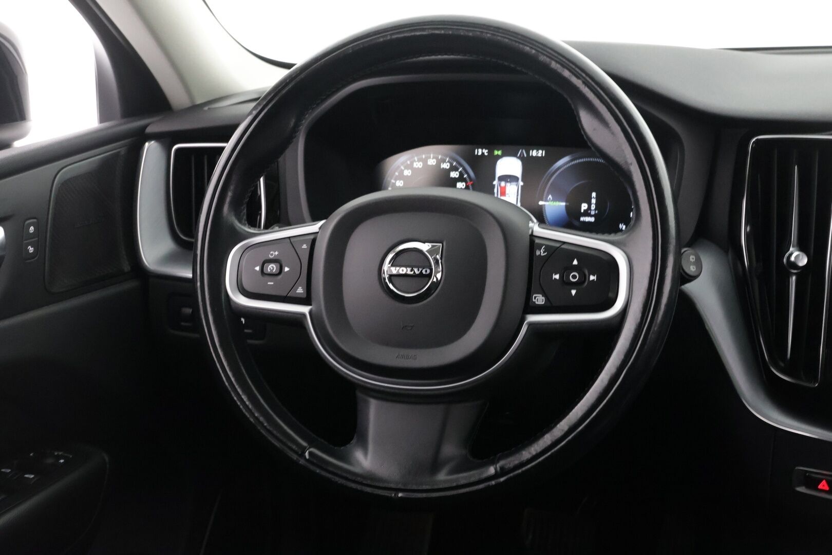 Volvo XC60 2021 T6 TwE AWD Inscription Expression aut - Webasto | Harman&Kardon | Panoraama | P-Kamera | BLIS | Sähköluukku | Juuri huollettu | Siisti!