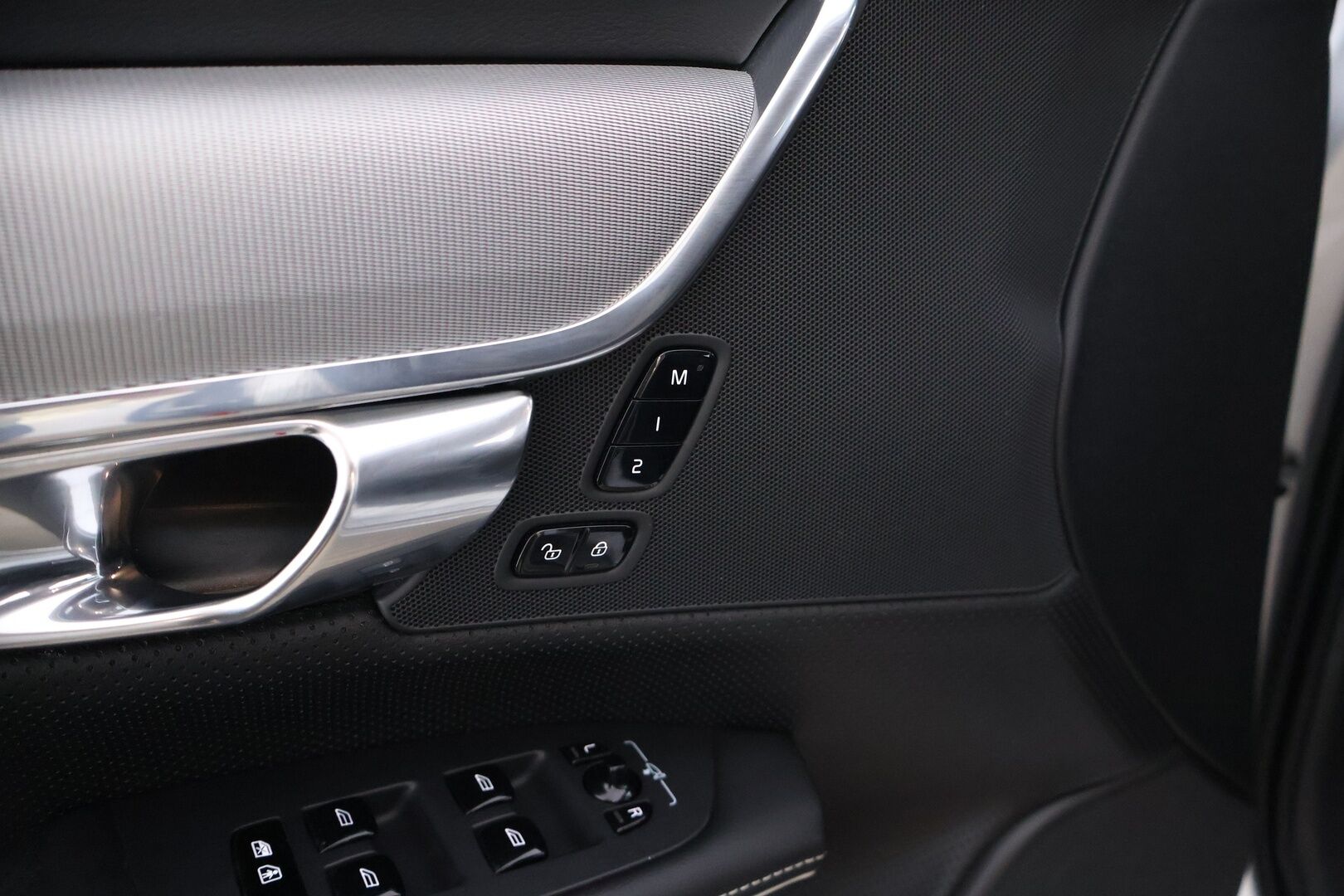 Volvo V90 2021 T8 AWD Recharge R-Design Aut Facelift - Adapt. vakkari / Webasto / Navi / Muistipenkit / Apple&Android / P.kamera