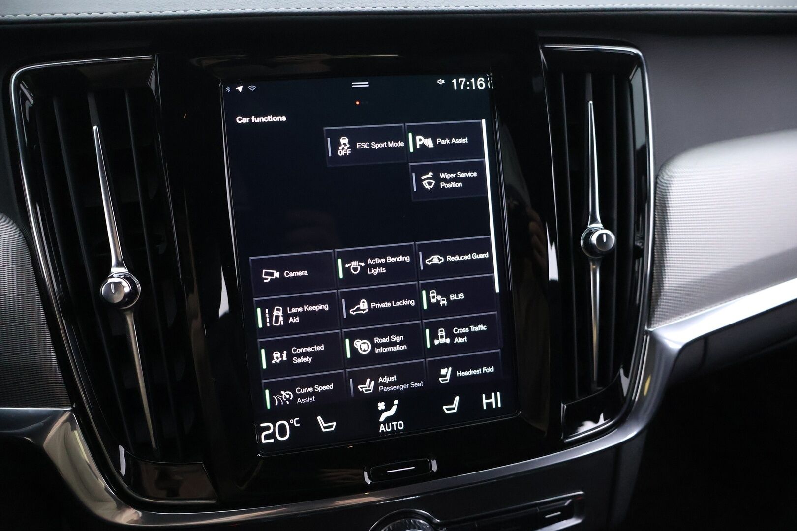 Volvo V90 2021 T8 AWD Recharge R-Design Aut Facelift - Adapt. vakkari / Webasto / Navi / Muistipenkit / Apple&Android / P.kamera
