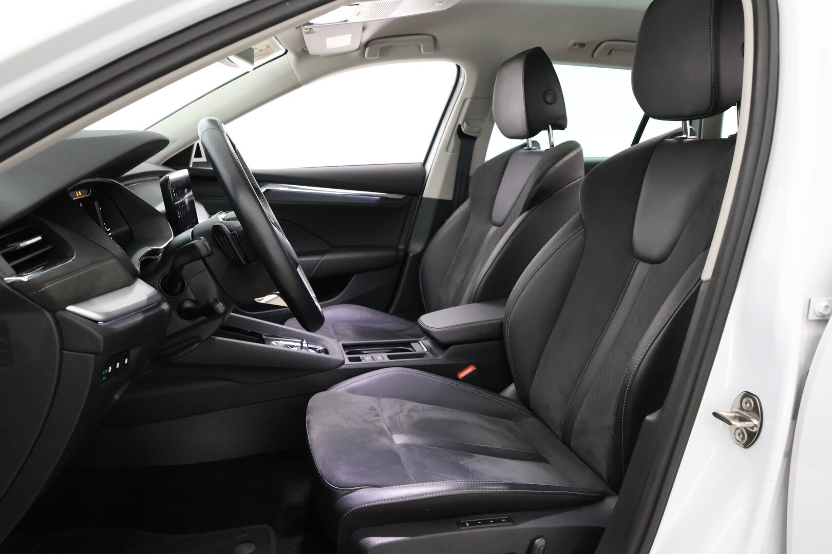 SKODA OCTAVIA 2021 Combi 1.4 TSI PHEV Style iV DSG Aut. - HUD | Muistipenkit | Adapt.Vakkari | Peruutuskamera | Digimittaristo |KeylessGo | Navi | Matrix-LED