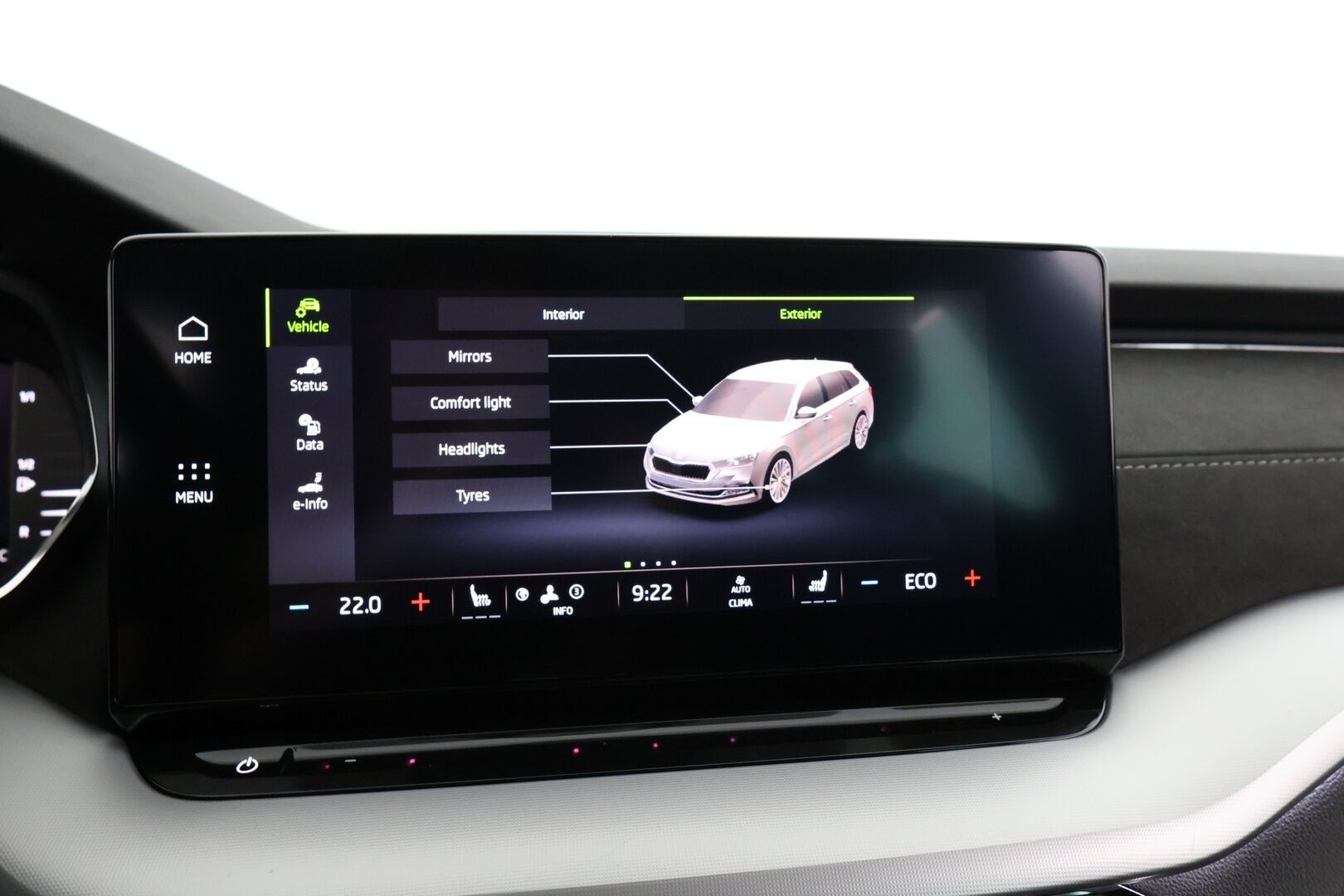 SKODA OCTAVIA 2021 Combi 1.4 TSI PHEV Style iV DSG Aut. - HUD | Muistipenkit | Adapt.Vakkari | Peruutuskamera | Digimittaristo |KeylessGo | Navi | Matrix-LED