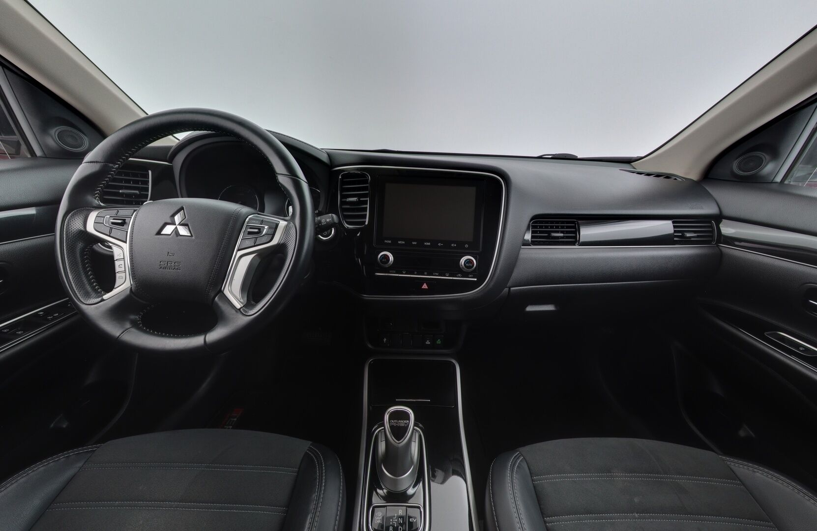 MITSUBISHI OUTLANDER PHEV 2020 Intense 4WD 2.4 5P - | Nahka-Alcantara sisusta | Vakionopeudensäädin | P.Kamera | RCC | KeylessGo | Kahdet renkaat alumiinivanteilla | 