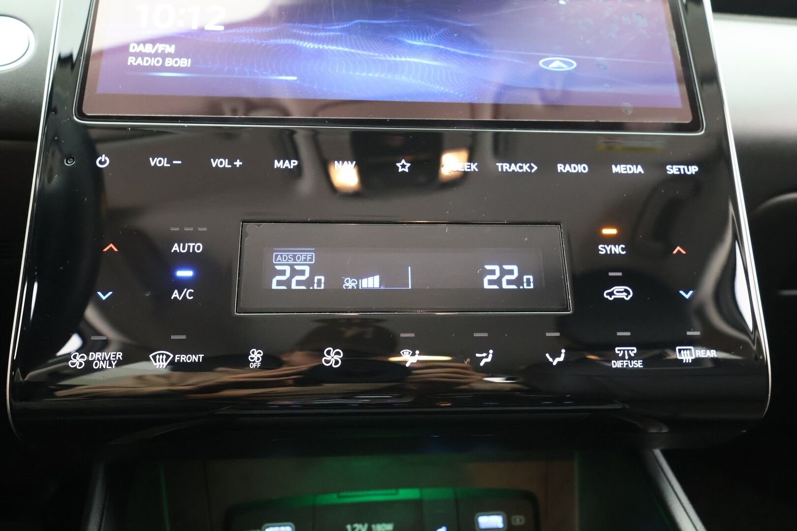 HYUNDAI TUCSON 2021 1,6 T-GDI 265 hv Plug in 4WD 6AT Premium Business MY22 - | ACC | Ilmastoidut Muistinahat | Kahdet renkaat aluvanteilla | Hifit