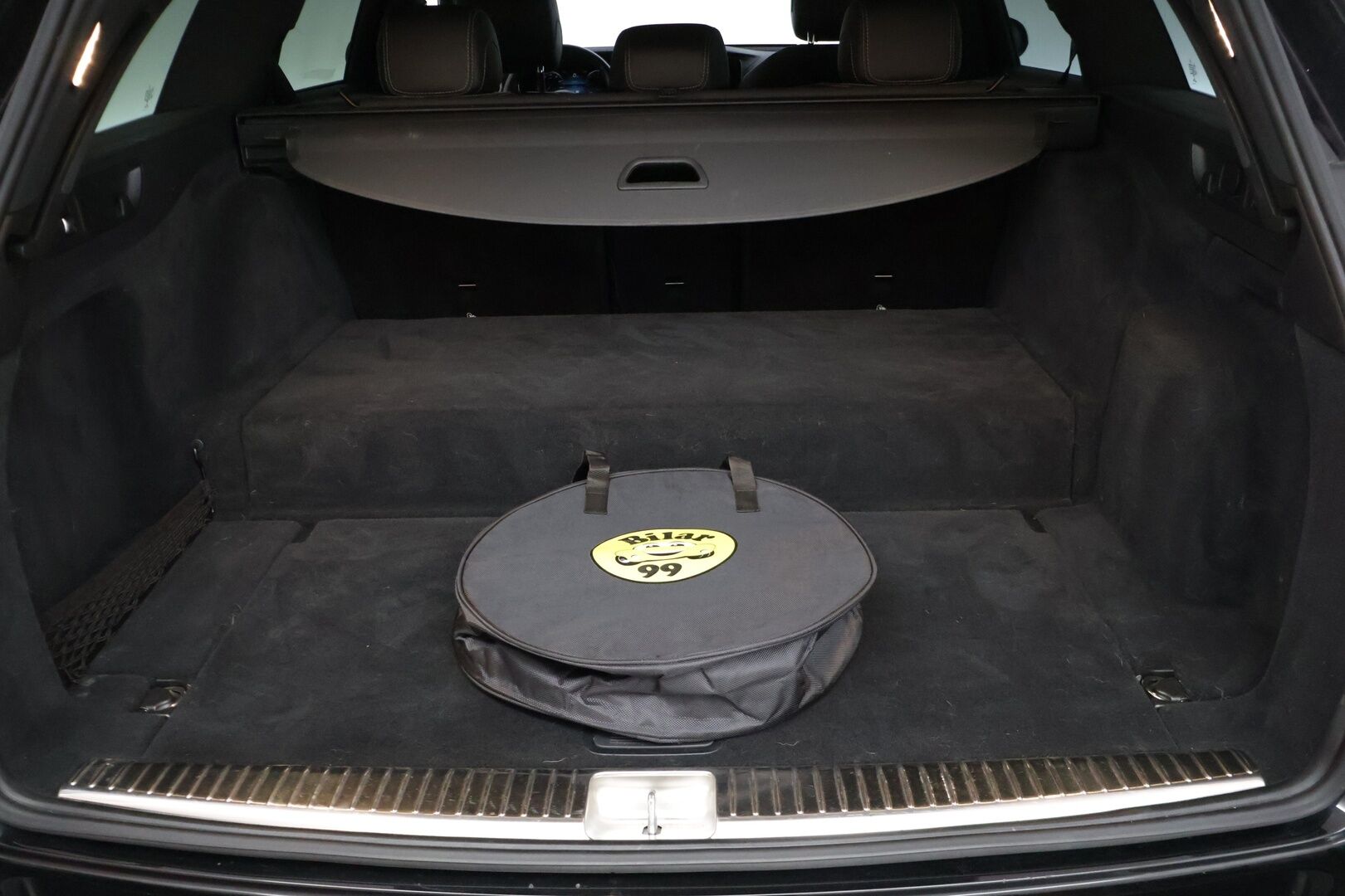 MERCEDES-BENZ E 2021 300 e T A AMG Edition EQ Power * Distronic+ / Koukku / Widescreen / Peruutuskamera / Puolinahat * - * Facelift / Näyttävä paketti kaksilla renkailla ja vanteilla! *