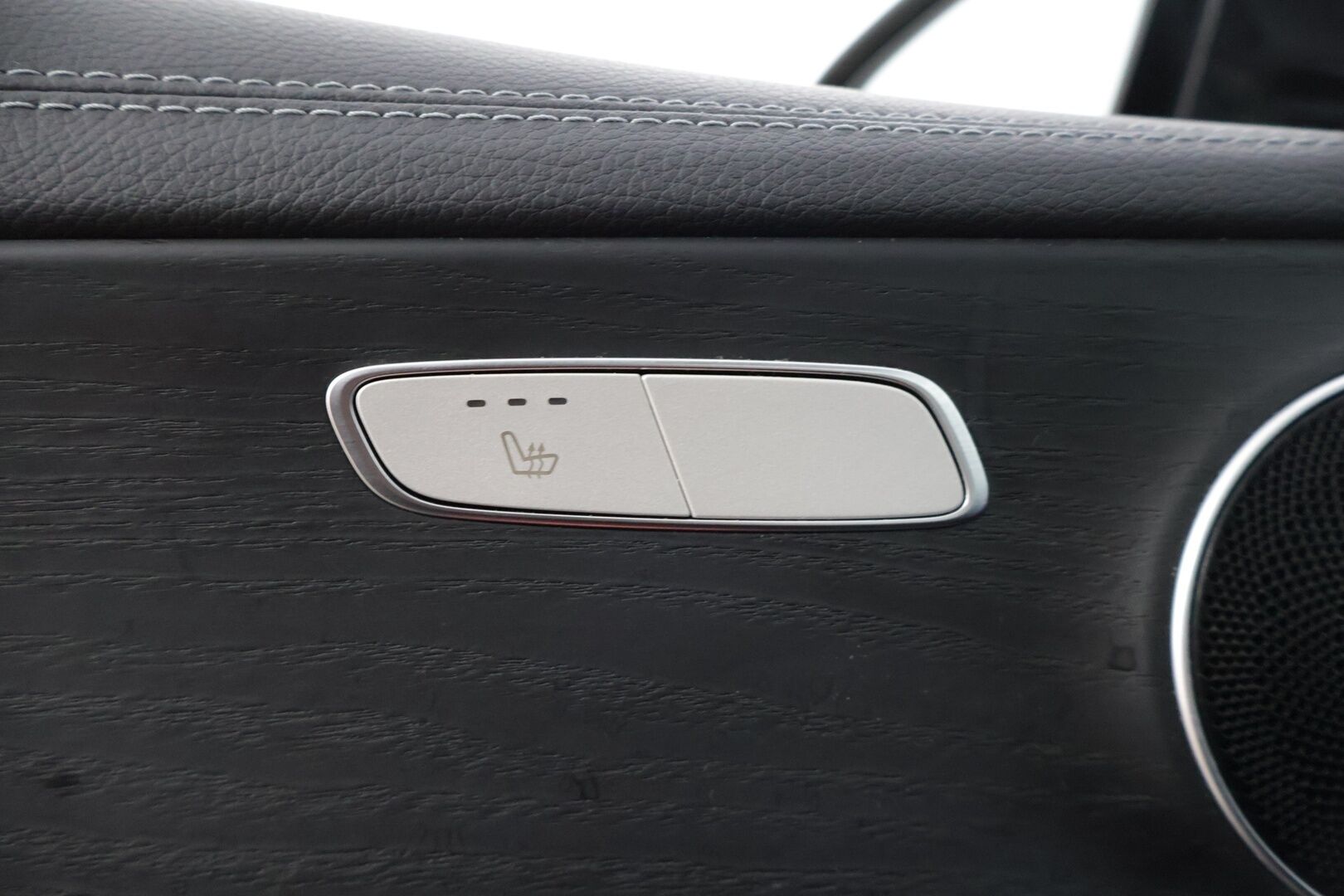 MERCEDES-BENZ E 2021 300 e T A AMG Edition EQ Power *DTR+ / Koukku / Widescreen / P.Kamera / Puolinahat* - Facelift / 2x Renkaat ja vanteet