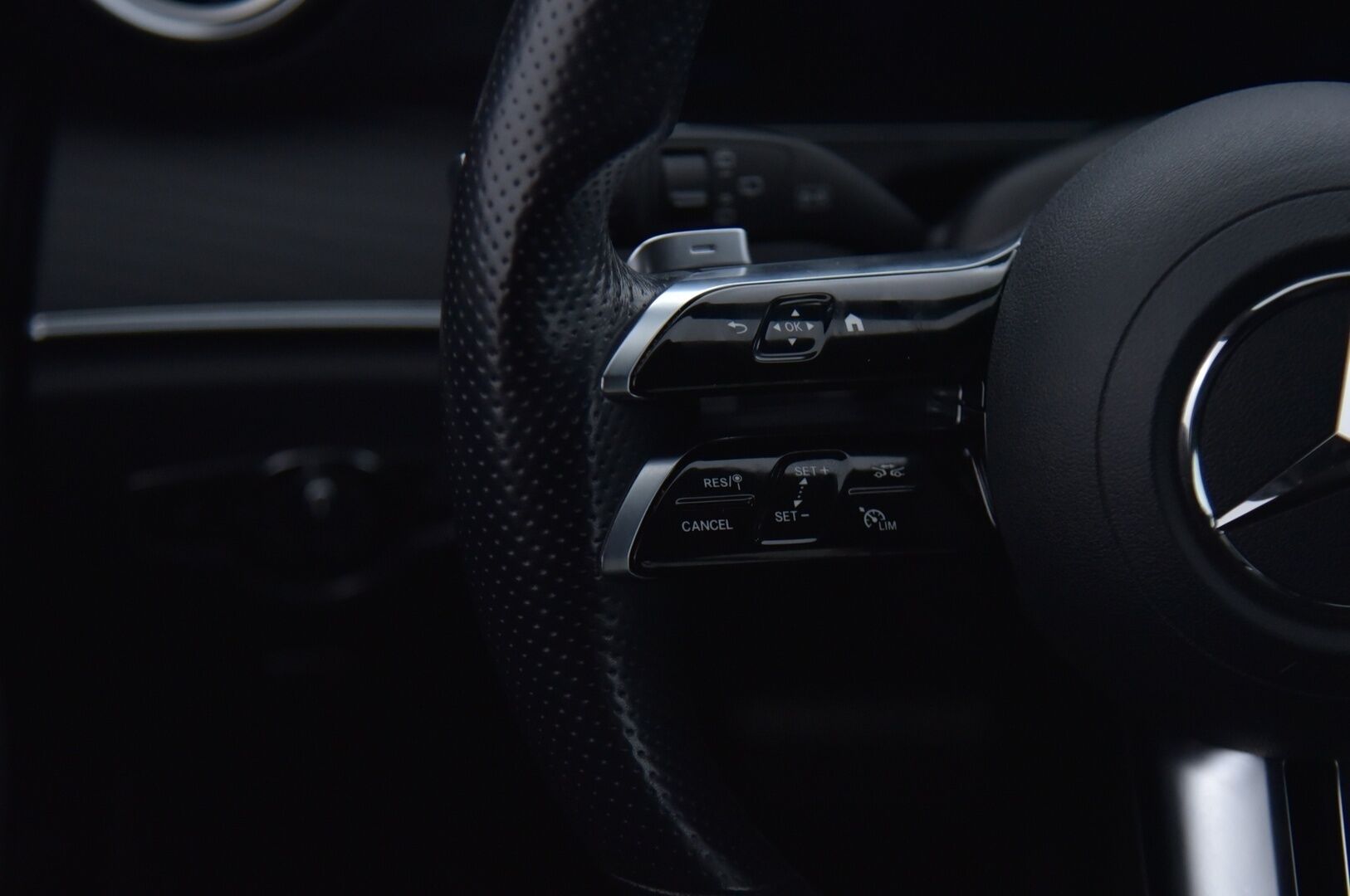 MERCEDES-BENZ E 2021 300 e T A AMG Edition EQ Power * Distronic+ / Koukku / Widescreen / Peruutuskamera / Puolinahat * - * Facelift / Näyttävä paketti kaksilla renkailla ja vanteilla! * - Osta nyt, maksa vasta ensi vuonna