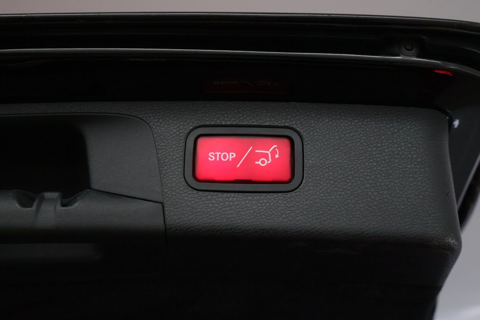 MERCEDES-BENZ E 2021 300 e T A AMG Edition EQ Power * Distronic+ / Koukku / Widescreen / Peruutuskamera / Puolinahat * - * Facelift / Näyttävä paketti kaksilla renkailla ja vanteilla! * - HULLUT VÄLIPÄIVÄT KORKOTARJOUS 2,49%