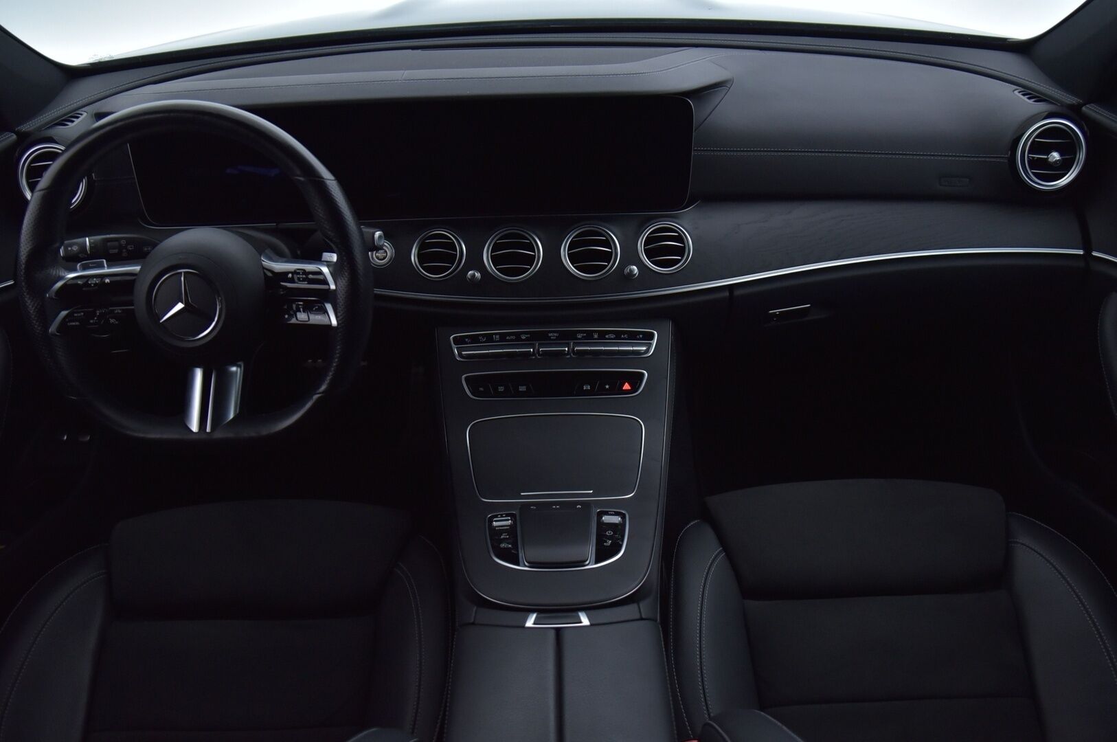 MERCEDES-BENZ E 2021 300 e T A AMG Edition EQ Power * Distronic+ / Koukku / Widescreen / Peruutuskamera / Puolinahat * - * Facelift / Näyttävä paketti kaksilla renkailla ja vanteilla! * - Osta nyt, maksa vasta ensi vuonna