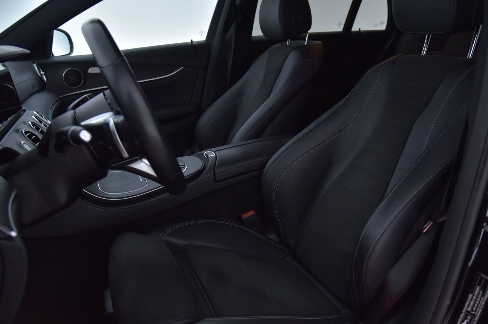 MERCEDES-BENZ E 2021 300 e T A AMG Edition EQ Power * Distronic+ / Koukku / Widescreen / Peruutuskamera / Puolinahat * - * Facelift / Näyttävä paketti kaksilla renkailla ja vanteilla! * - Osta nyt, maksa vasta ensi vuonna