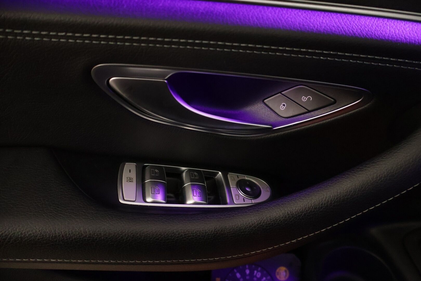 MERCEDES-BENZ E 2021 300 e T A AMG Edition EQ Power *DTR+ / Koukku / Widescreen / P.Kamera / Puolinahat* - Facelift / 2x Renkaat ja vanteet