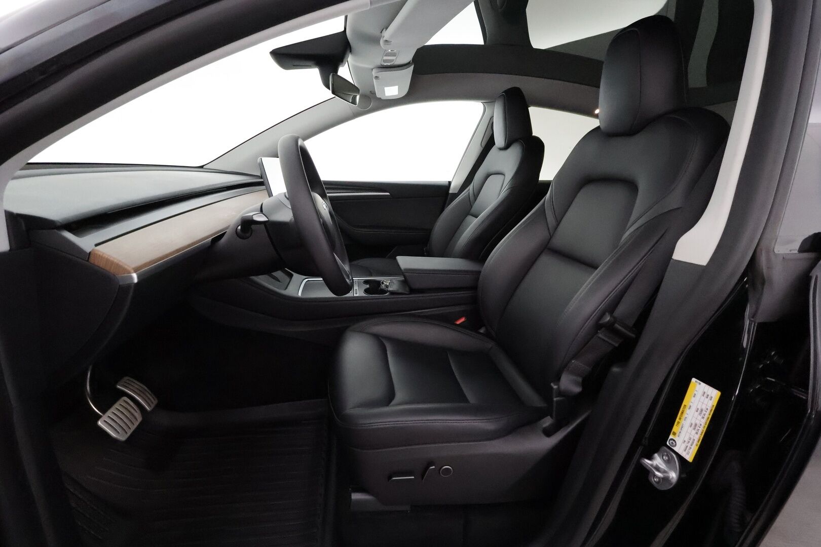 TESLA MODEL Y 2023 Performance **Lasikatto / Lämpöpumppu / Koukku / Adapt.Vakkari / Matrix-LED / P.Kamera / Muistipenkki / Premium Audio** - 3,99 % KORKOTARJOUS TÄHÄN AUTOON - Akku kuntotarkistettu!