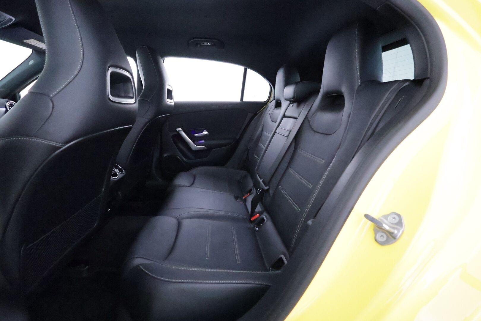 Mercedes-Benz A 2023 250 e A Progressive ** Facelift / Distronic plus / Multibeam LED / P.kamera / Nahkasisusta / Keyless / Navi - Akku kuntotarkastettu 