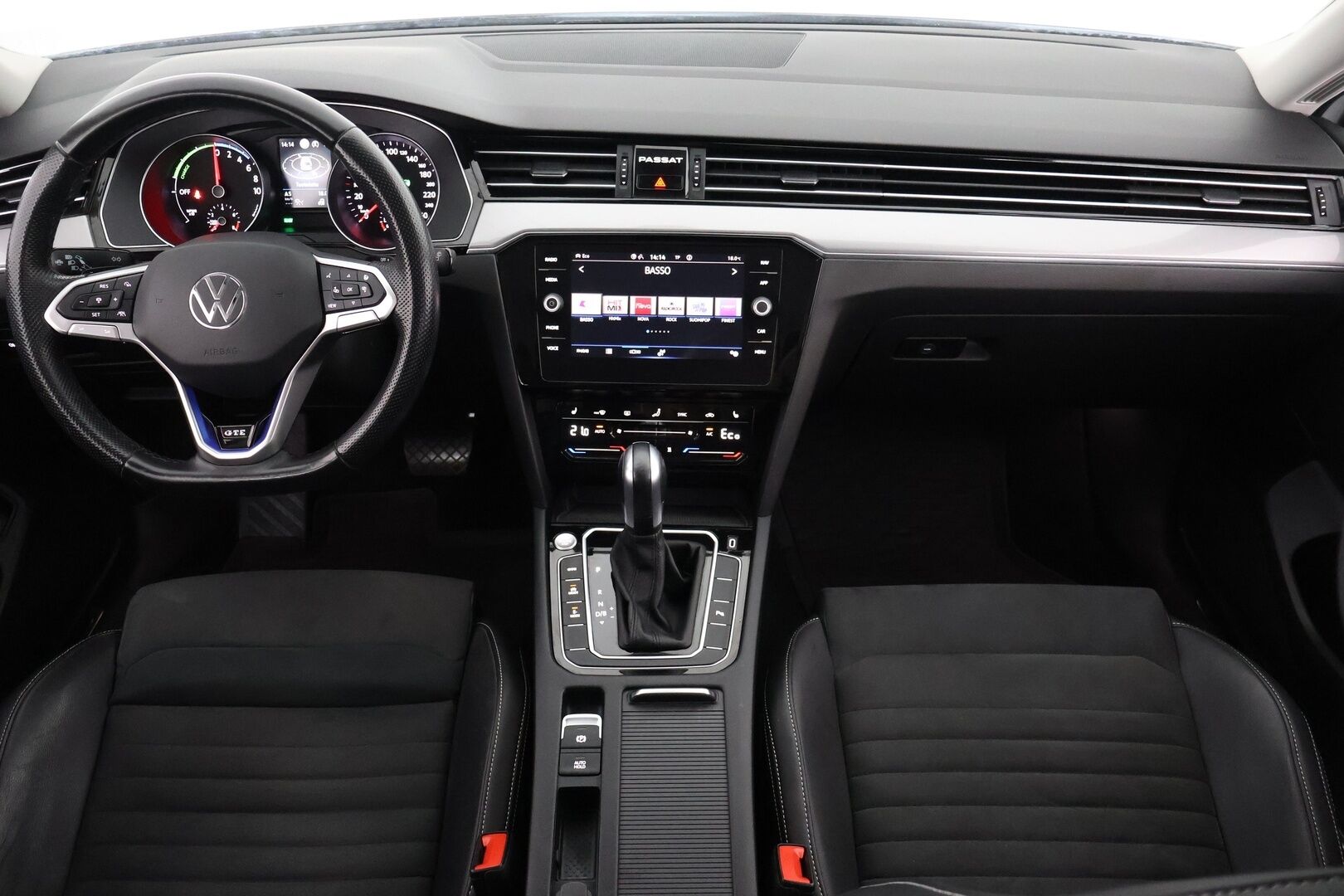 Volkswagen Passat 2021 Variant GTE Plug-In Hybrid 160 kW DSG-automaatti - Matrix-LED | Webasto | ACC | ErgoComfort | Taittuva koukku | P. Kamera | Alcantara | Juuri saapunut! - KORKO VAIN 3,99 %