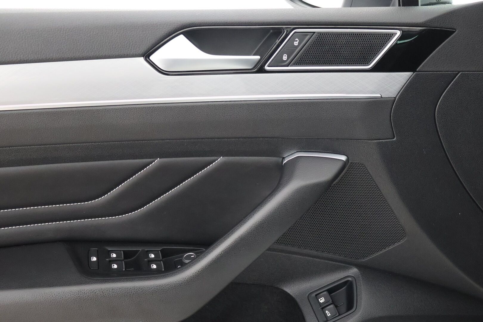 Volkswagen Passat 2021 Variant GTE Plug-In Hybrid 160 kW DSG-automaatti - Matrix-LED | Webasto | ACC | ErgoComfort | Taittuva koukku | P. Kamera | Alcantara | Juuri saapunut! 